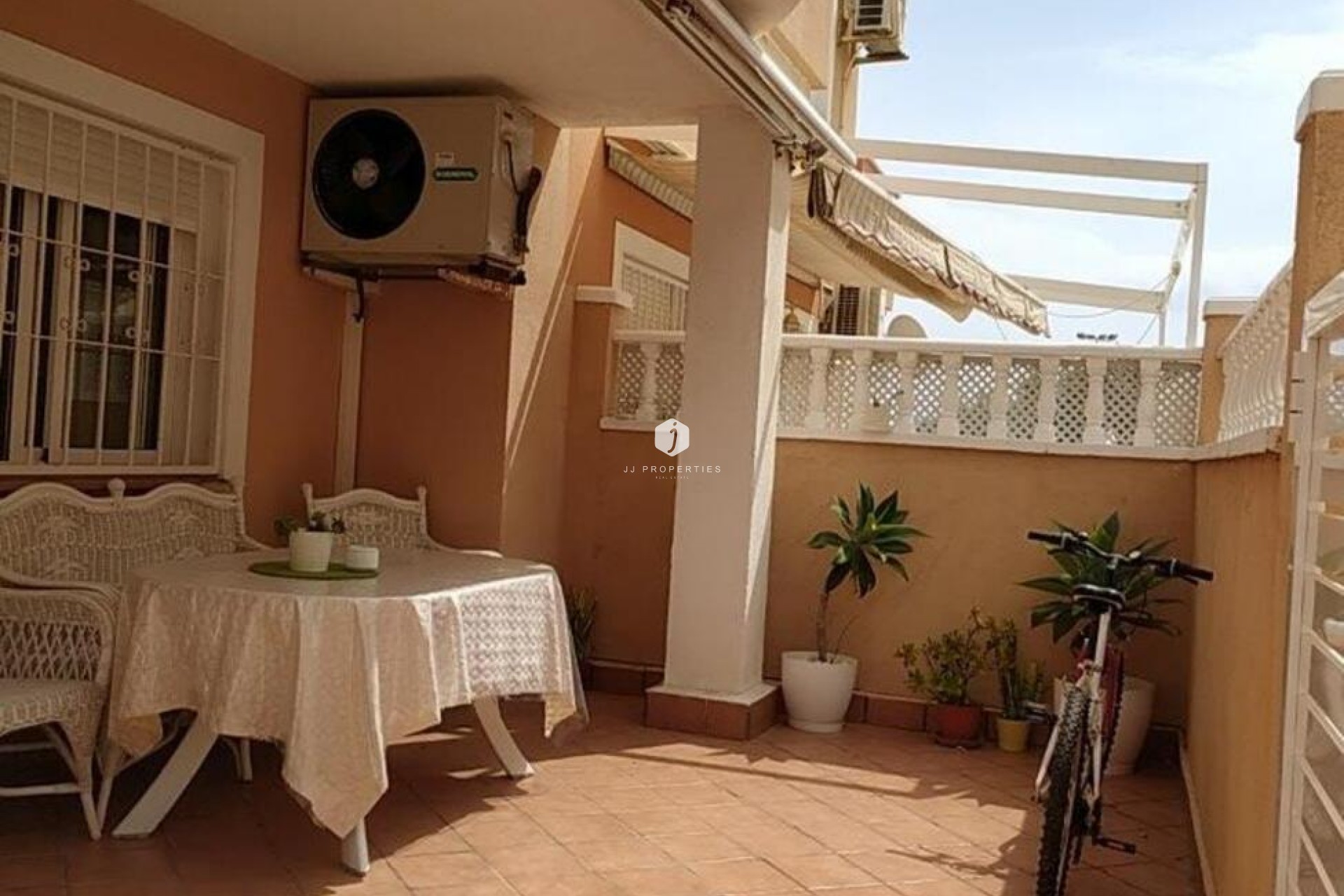 D'occasion - Bungalow -
Torrevieja - LA VELETA MAR AZUL
