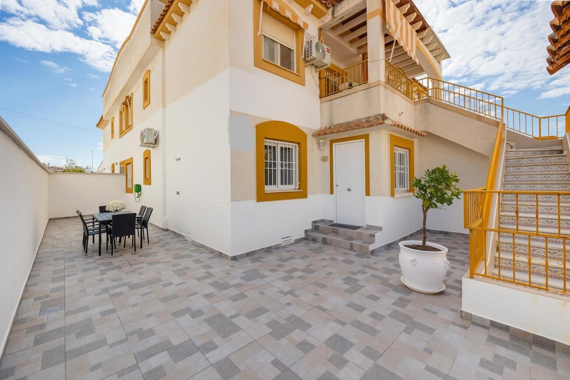 D'occasion - Bungalow -
Torrevieja - PARQUE DE LAS NACIONES