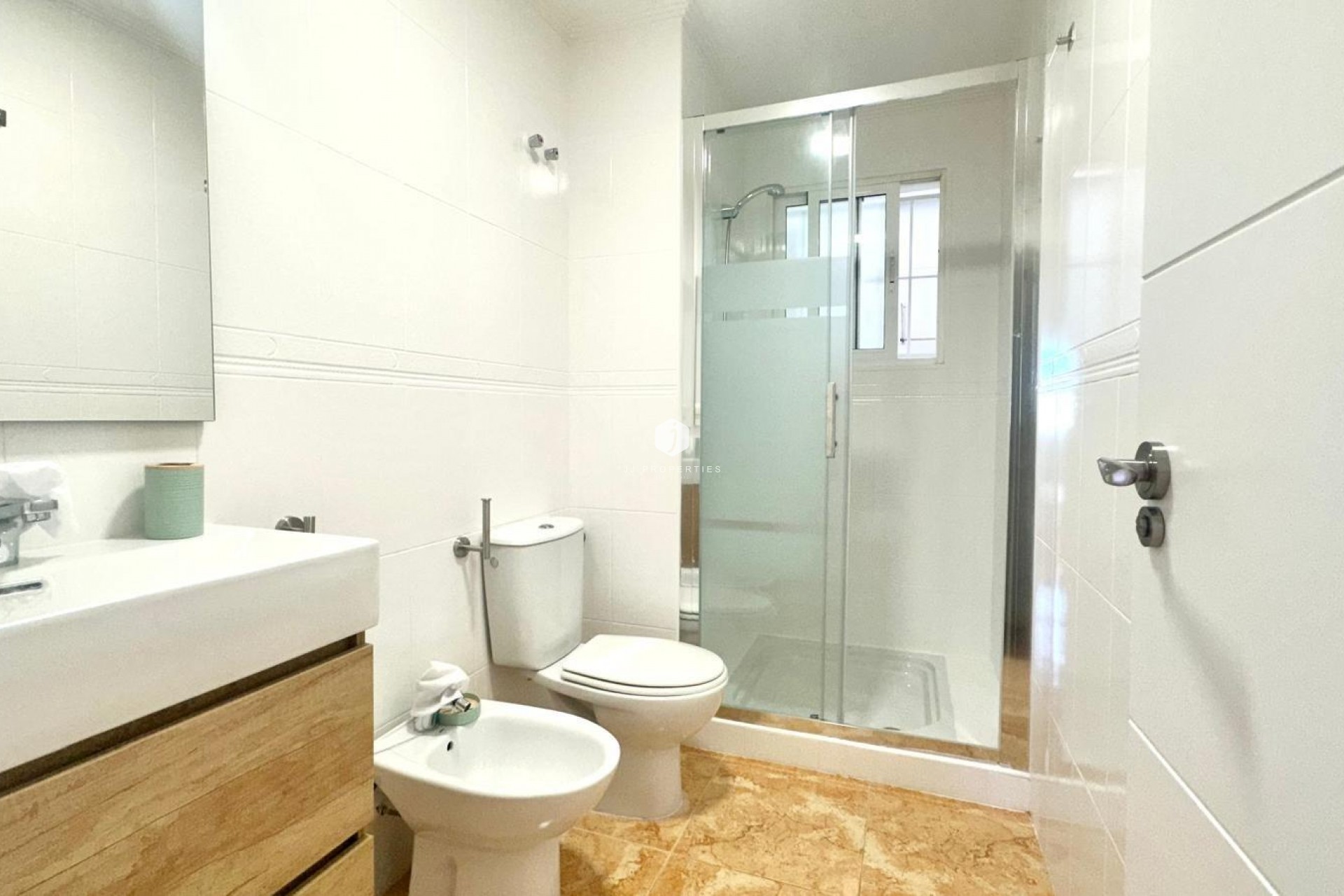 D'occasion - Bungalow -
Torrevieja - Playa de los Locos