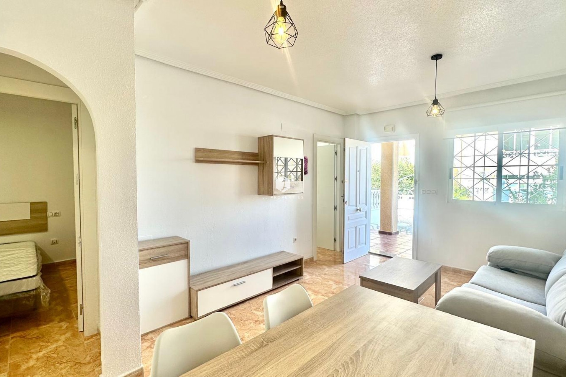 D'occasion - Bungalow -
Torrevieja - Playa de los Locos