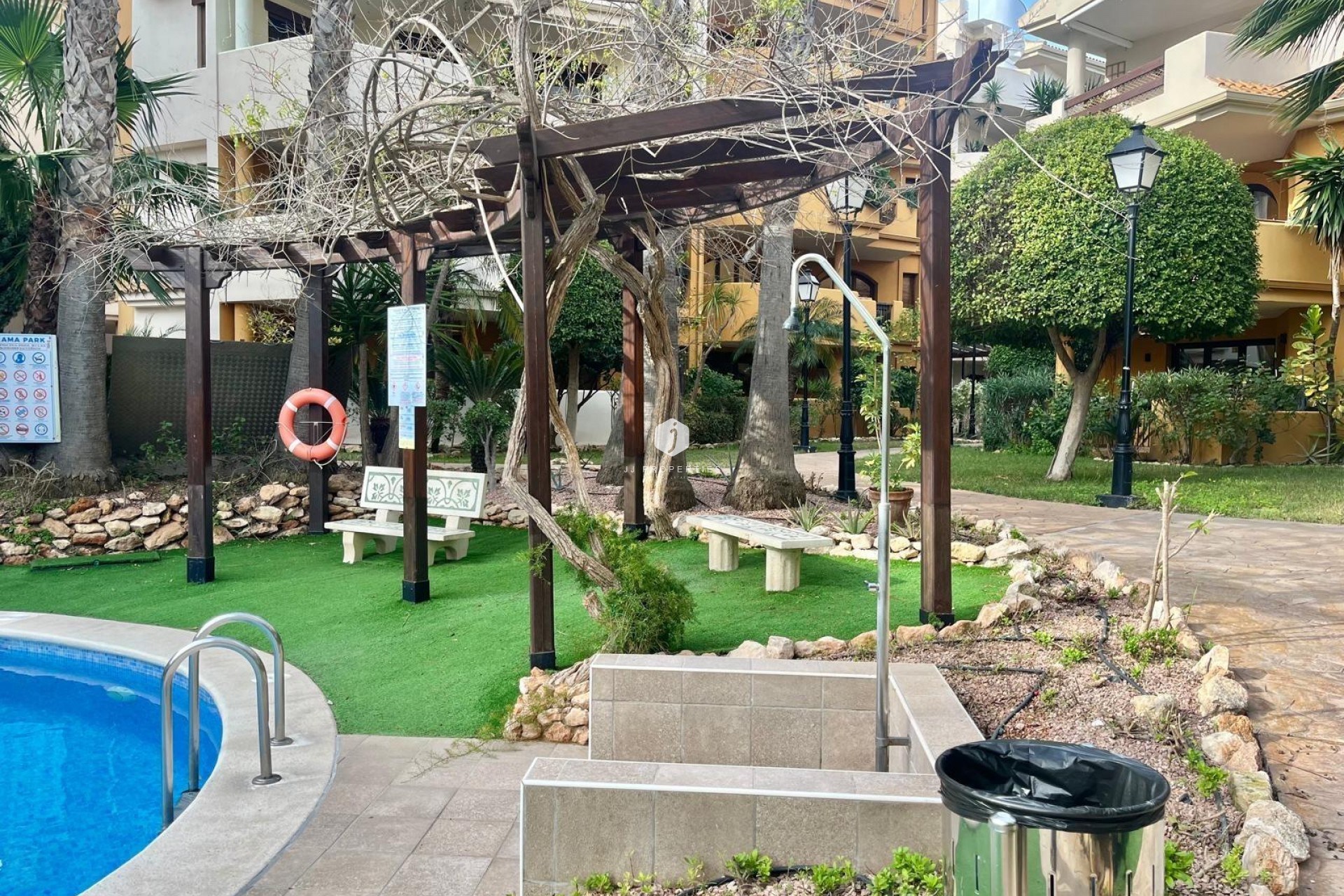 D'occasion - Bungalow -
Torrevieja - Punta prima