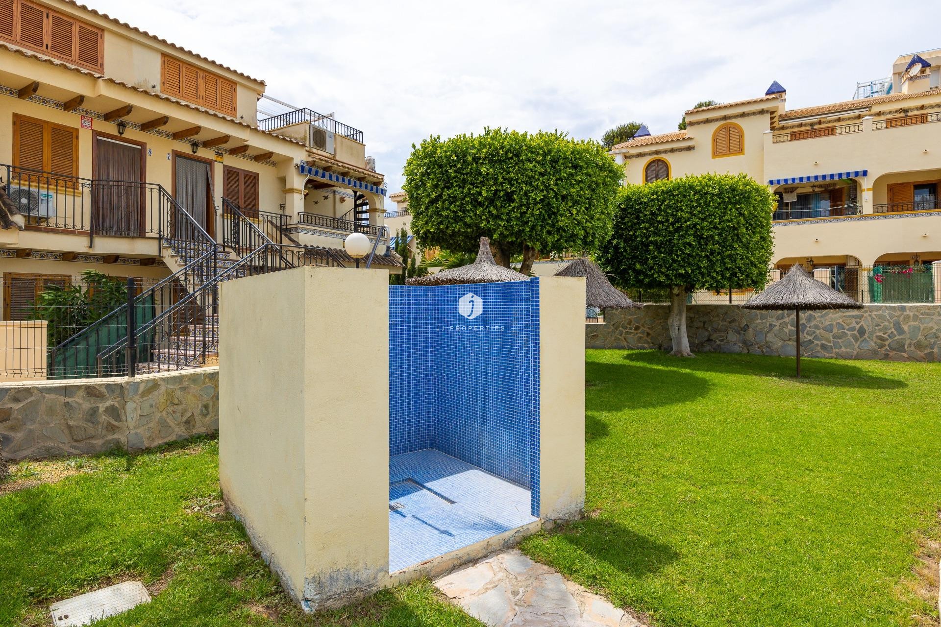 D'occasion - Bungalow -
Torrevieja - Torre la mata