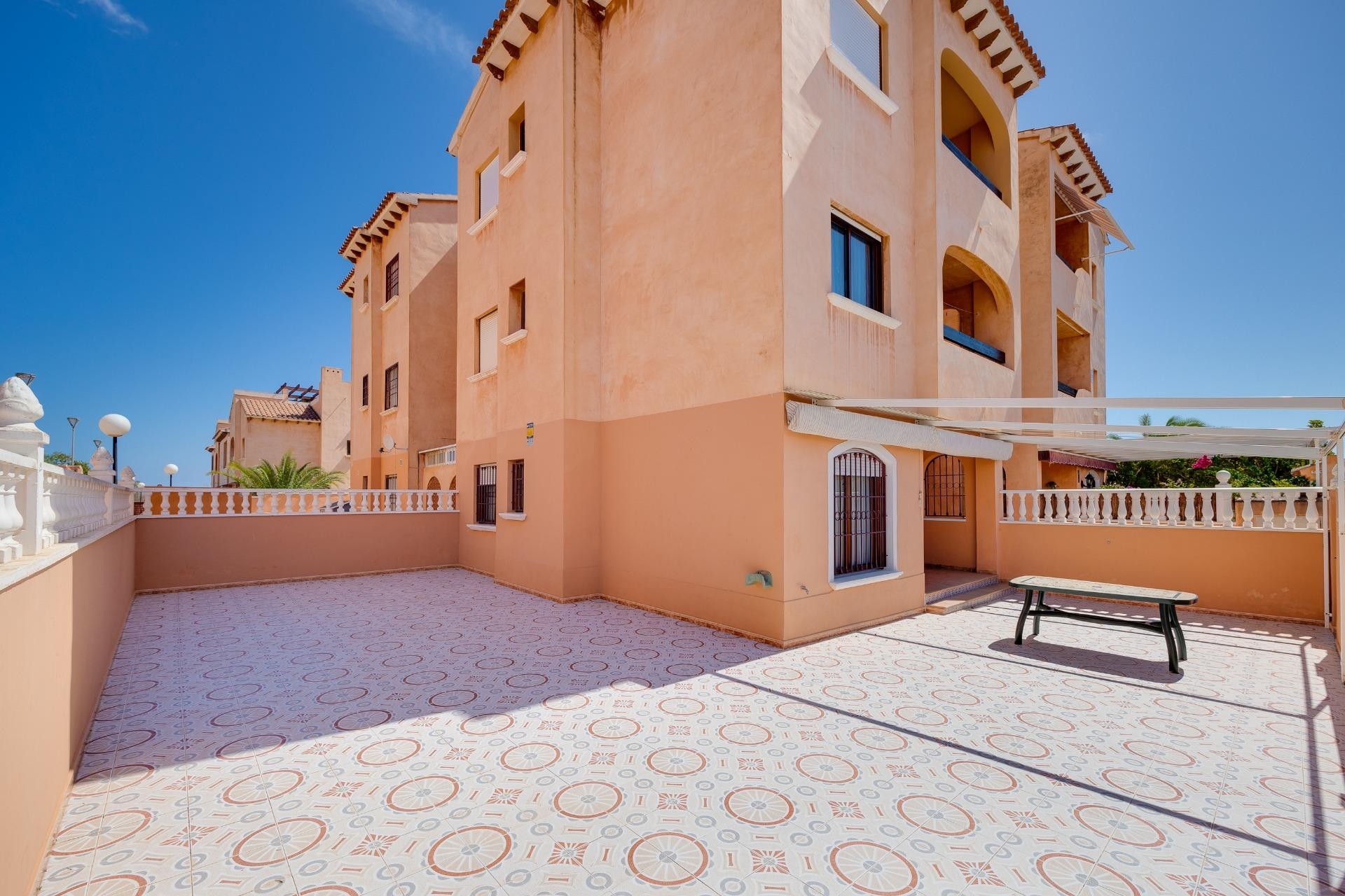 D'occasion - Bungalow -
Torrevieja - Torrejón