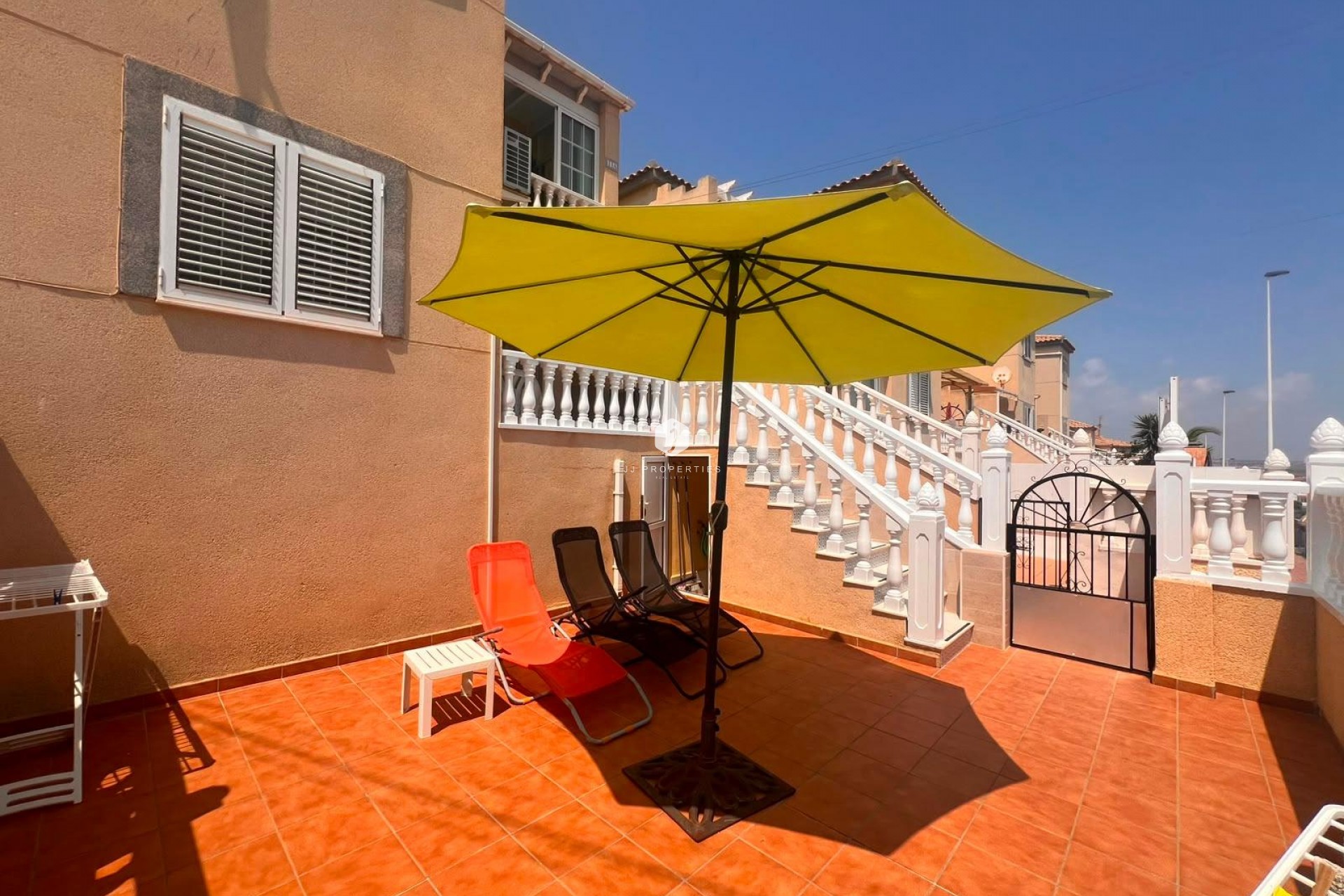 D'occasion - Bungalow -
Torrevieja - Torrejón