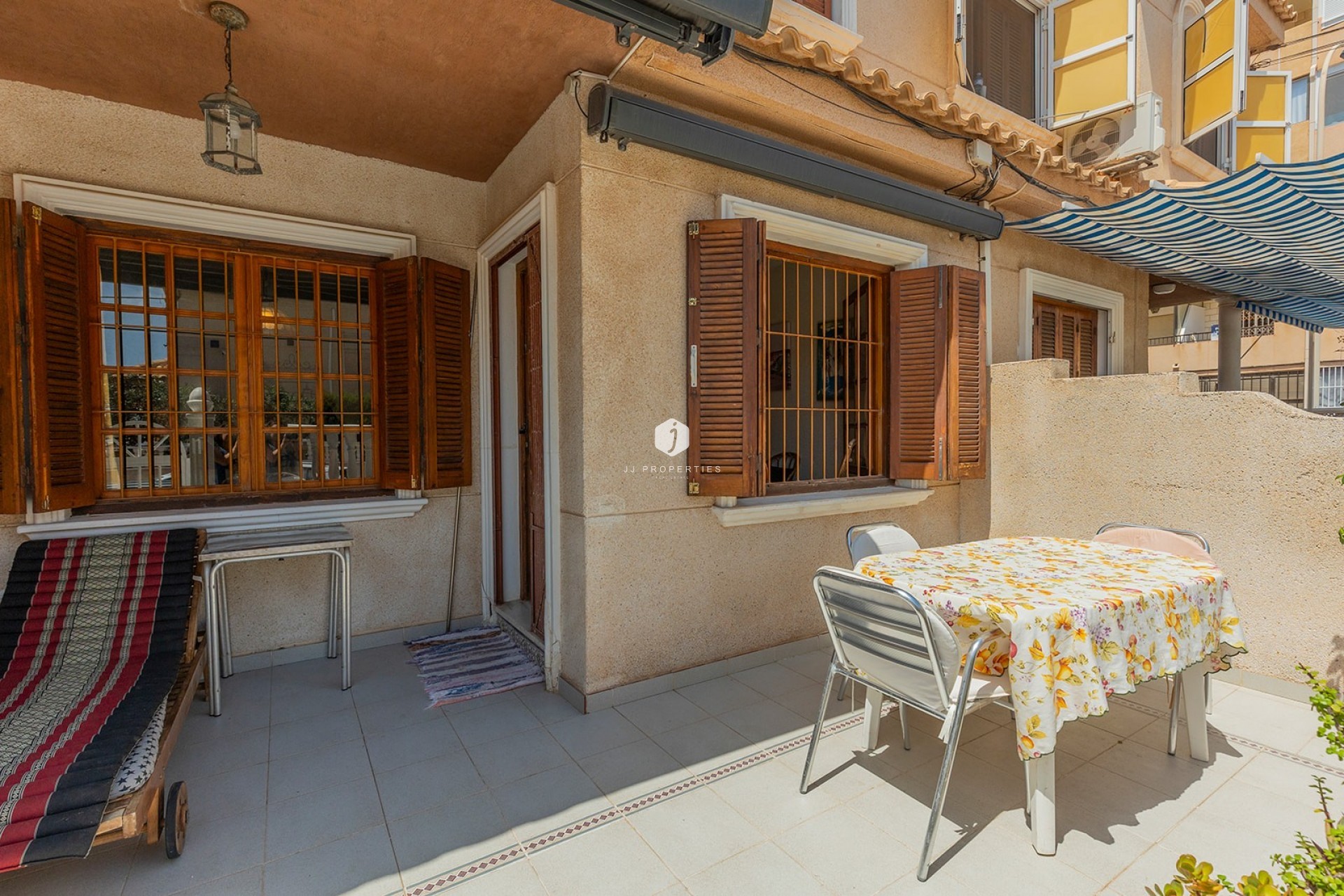 D'occasion - Chalet -
La Mata - Costa Blanca
