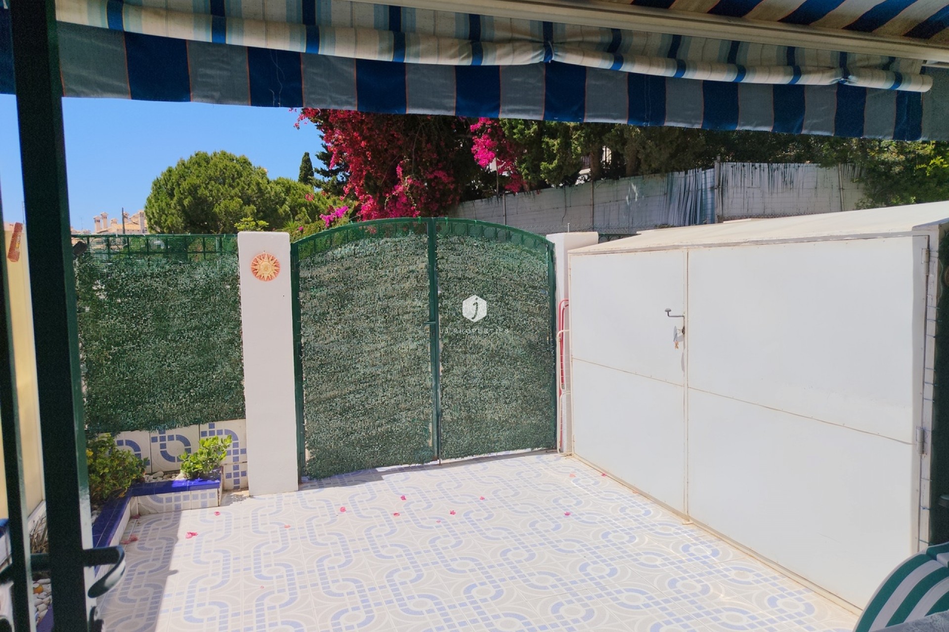 D'occasion - Chalet -
La Zenia - Costa Blanca