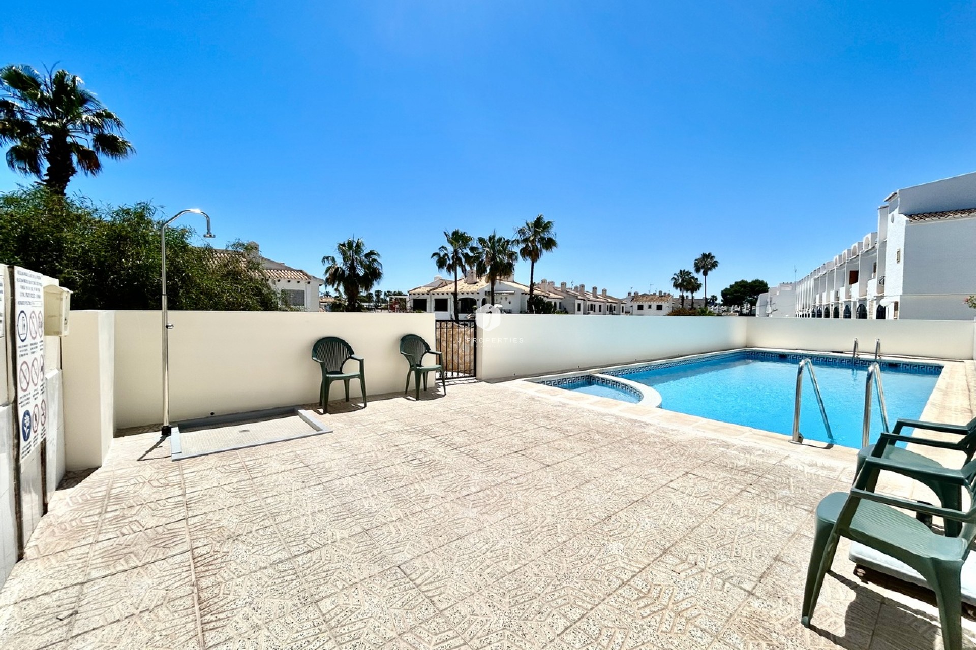 D'occasion - Chalet -
La Zenia - Costa Blanca