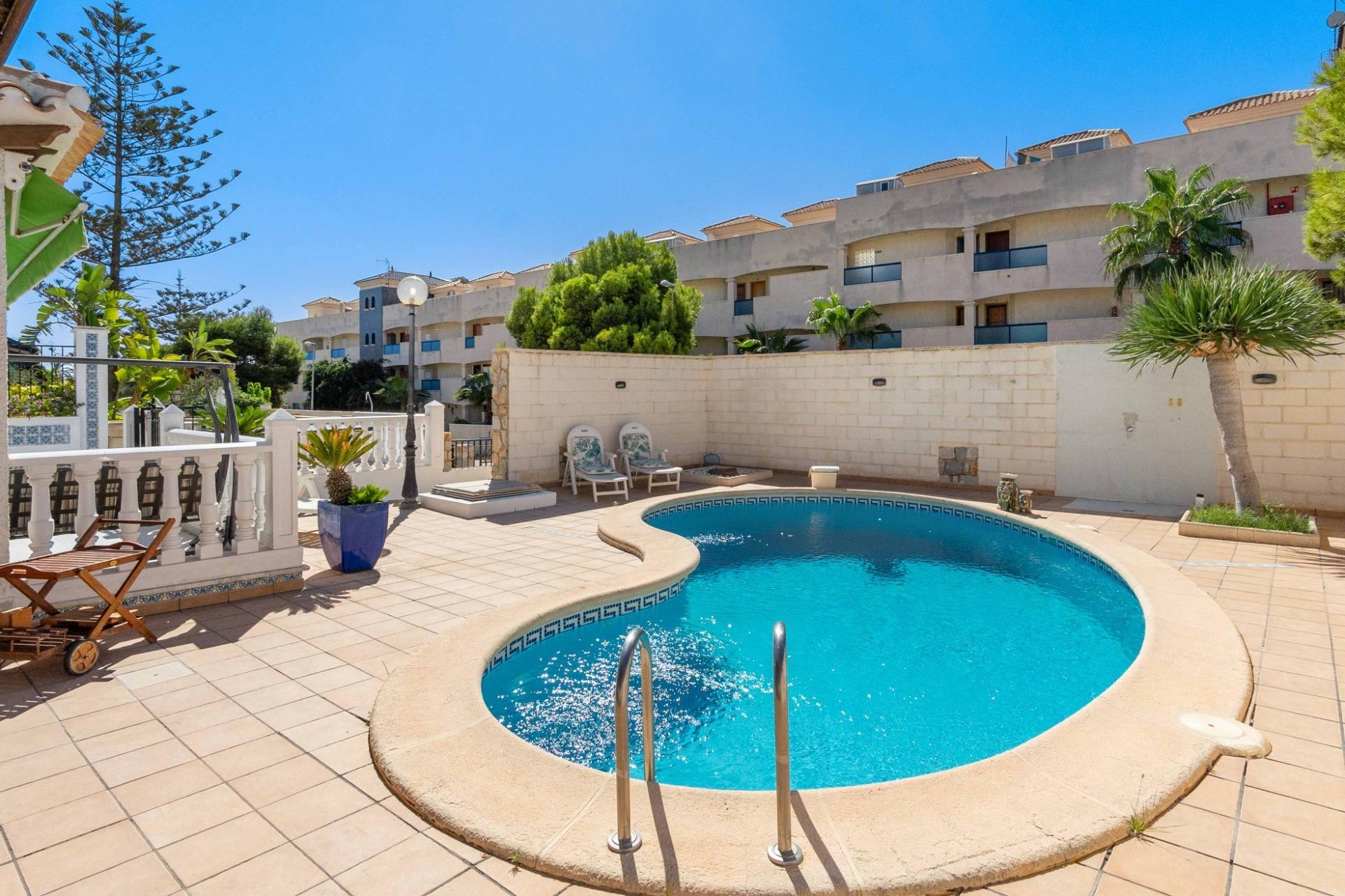 D'occasion - Chalet -
Orihuela Costa - La Zenia