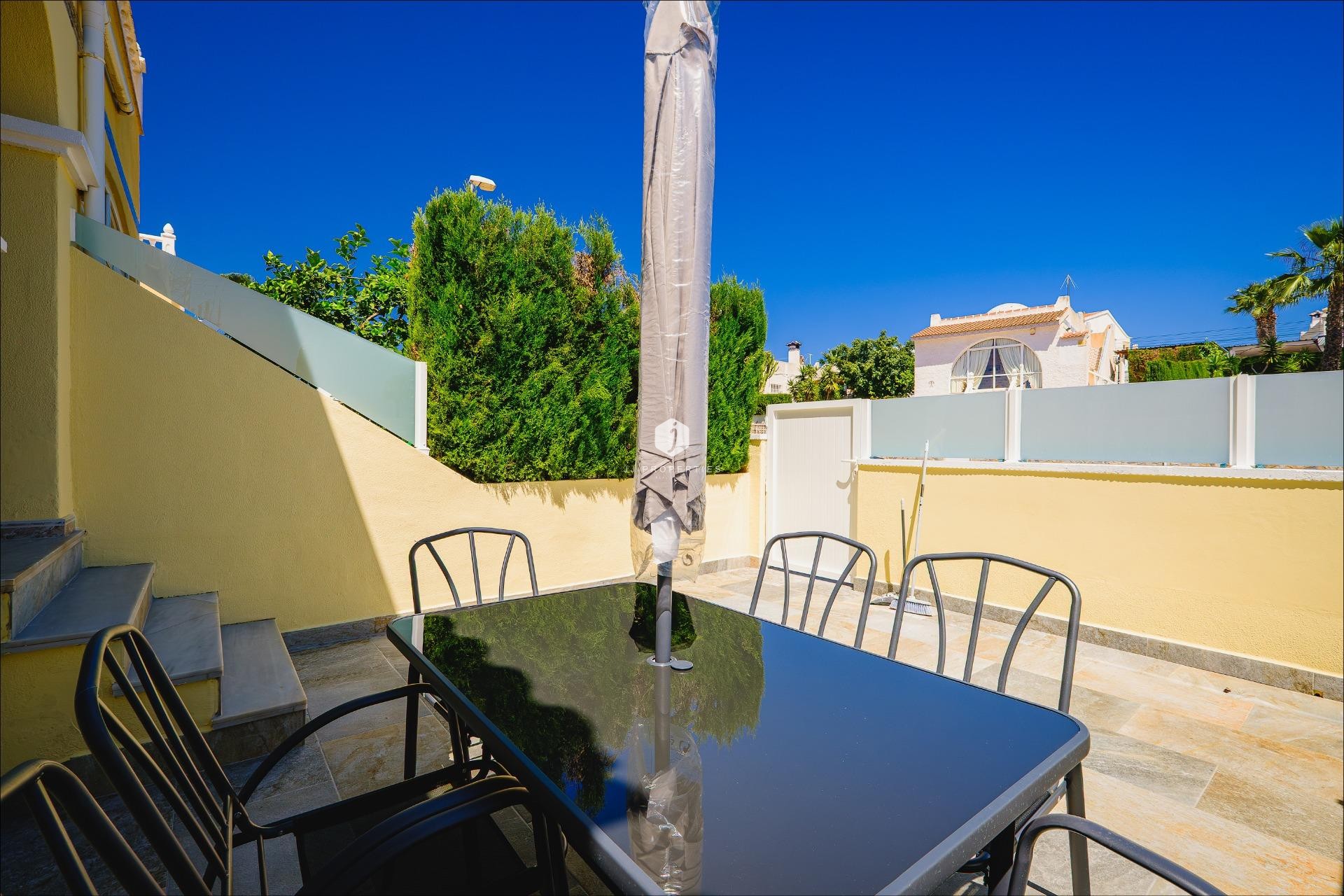 D'occasion - Chalet -
Orihuela Costa - Las Filipinas