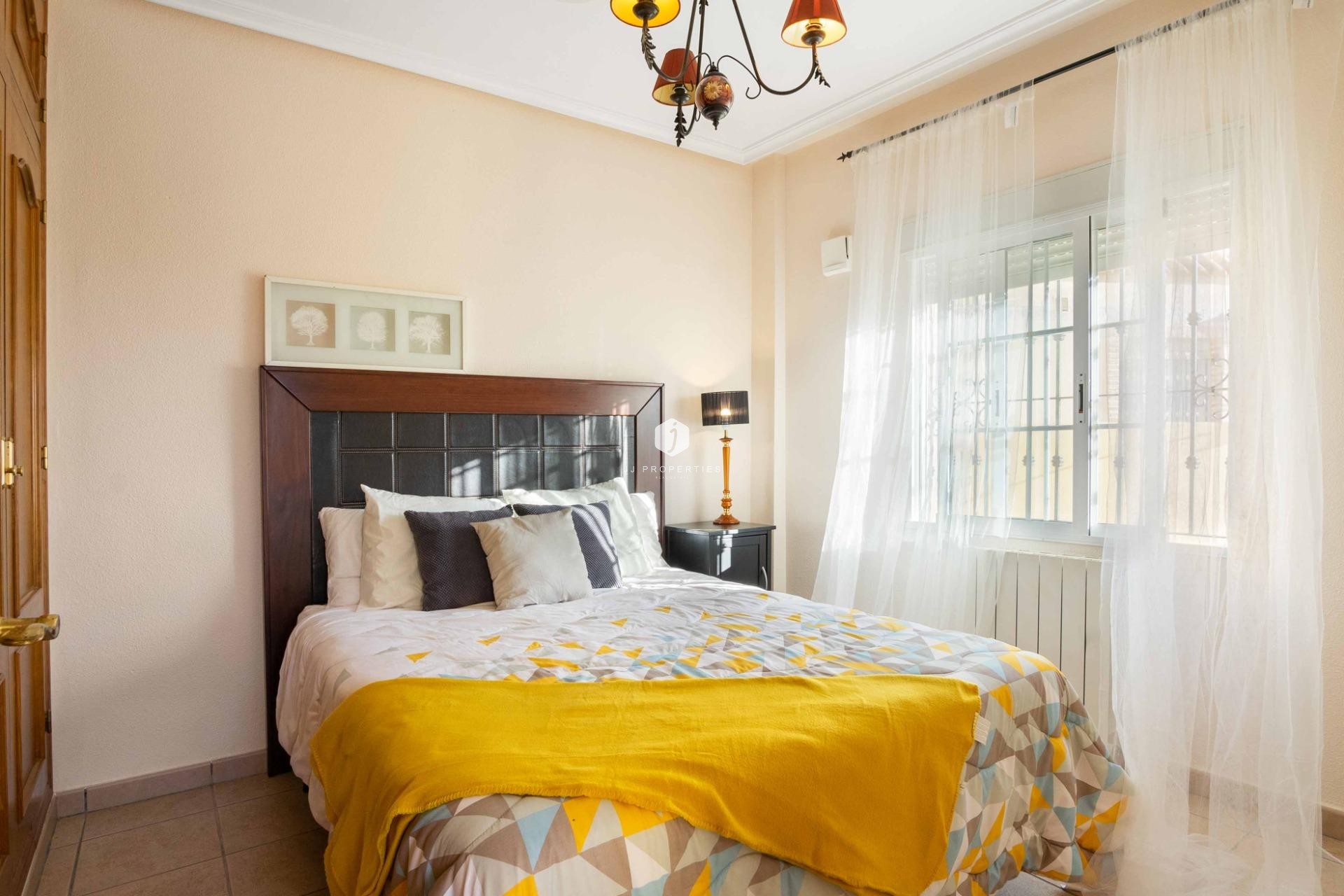 D'occasion - Chalet -
Orihuela Costa - Los Almendros-la Florida