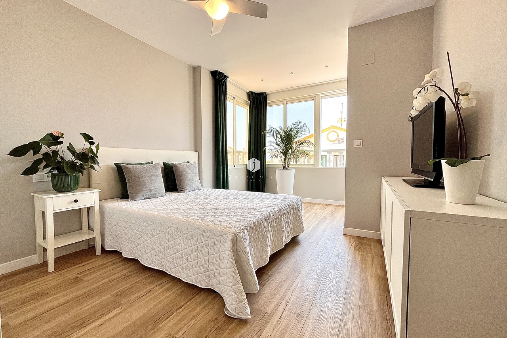 D'occasion - Chalet -
Playa Flamenca - Costa Blanca