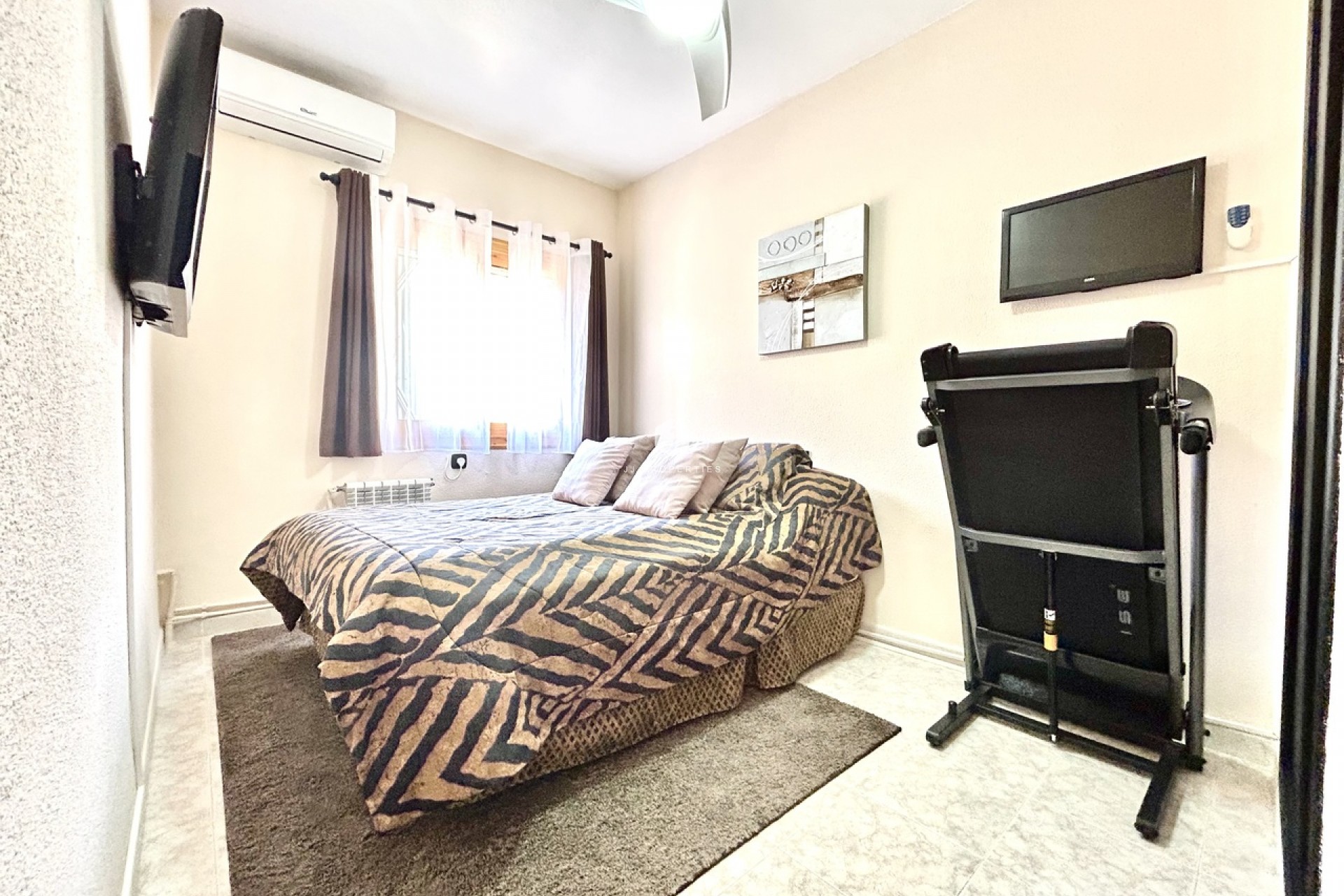 D'occasion - Chalet -
Playa Flamenca - Costa Blanca