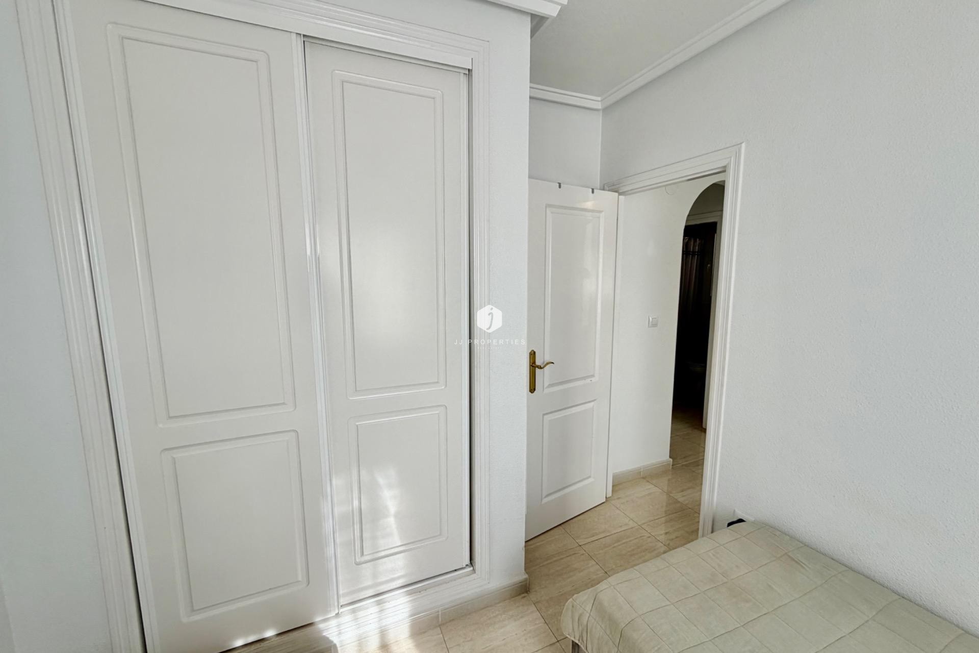 D'occasion - Chalet -
Rojales - Pueblo