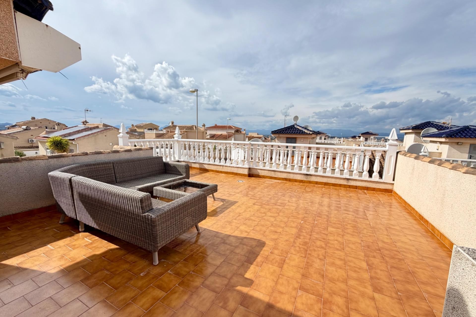 D'occasion - Chalet -
Rojales - Pueblo