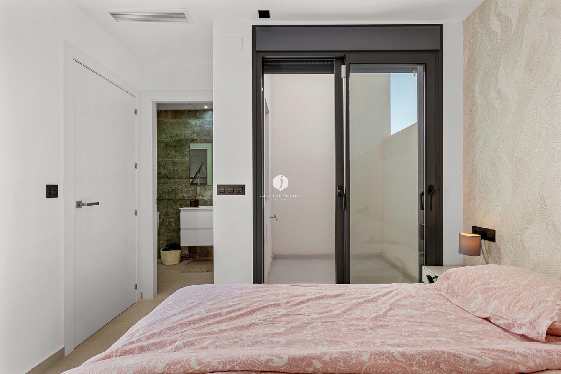 D'occasion - Chalet -
Rojales - Town