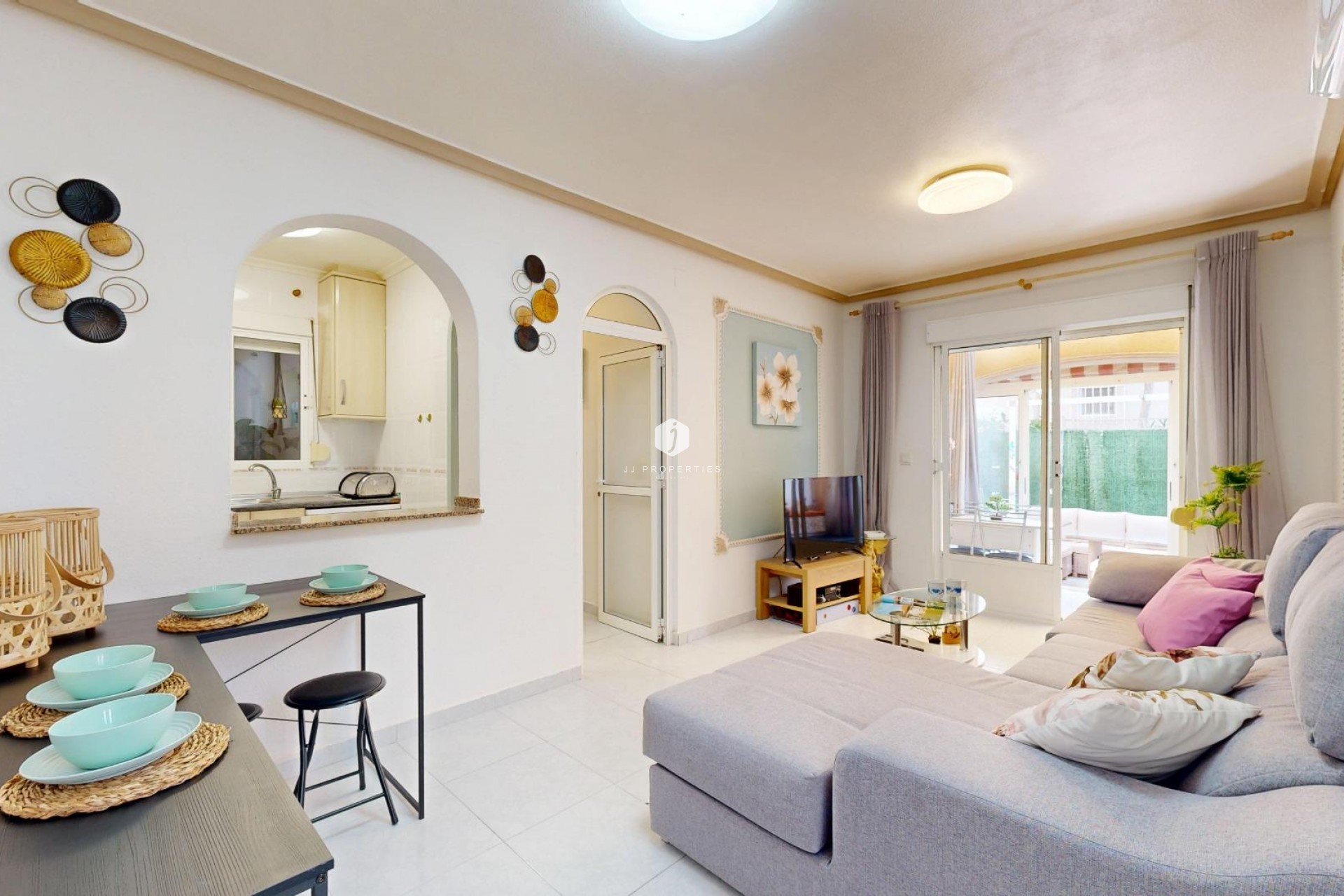 D'occasion - Chalet -
San Miguel de Salinas - 03193