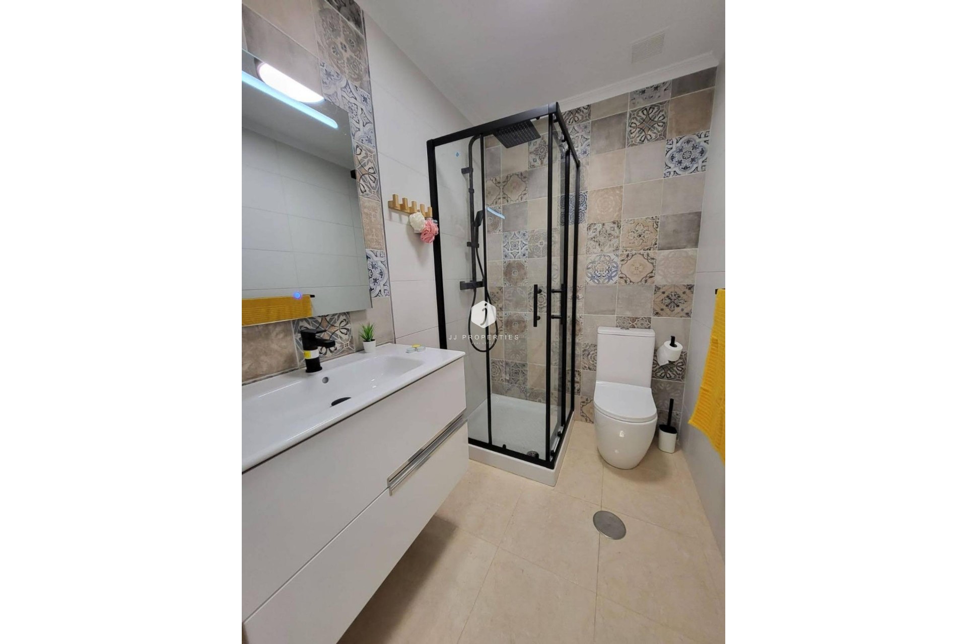 D'occasion - Chalet -
San Miguel de Salinas - Ciudad De Las Comunicaciones