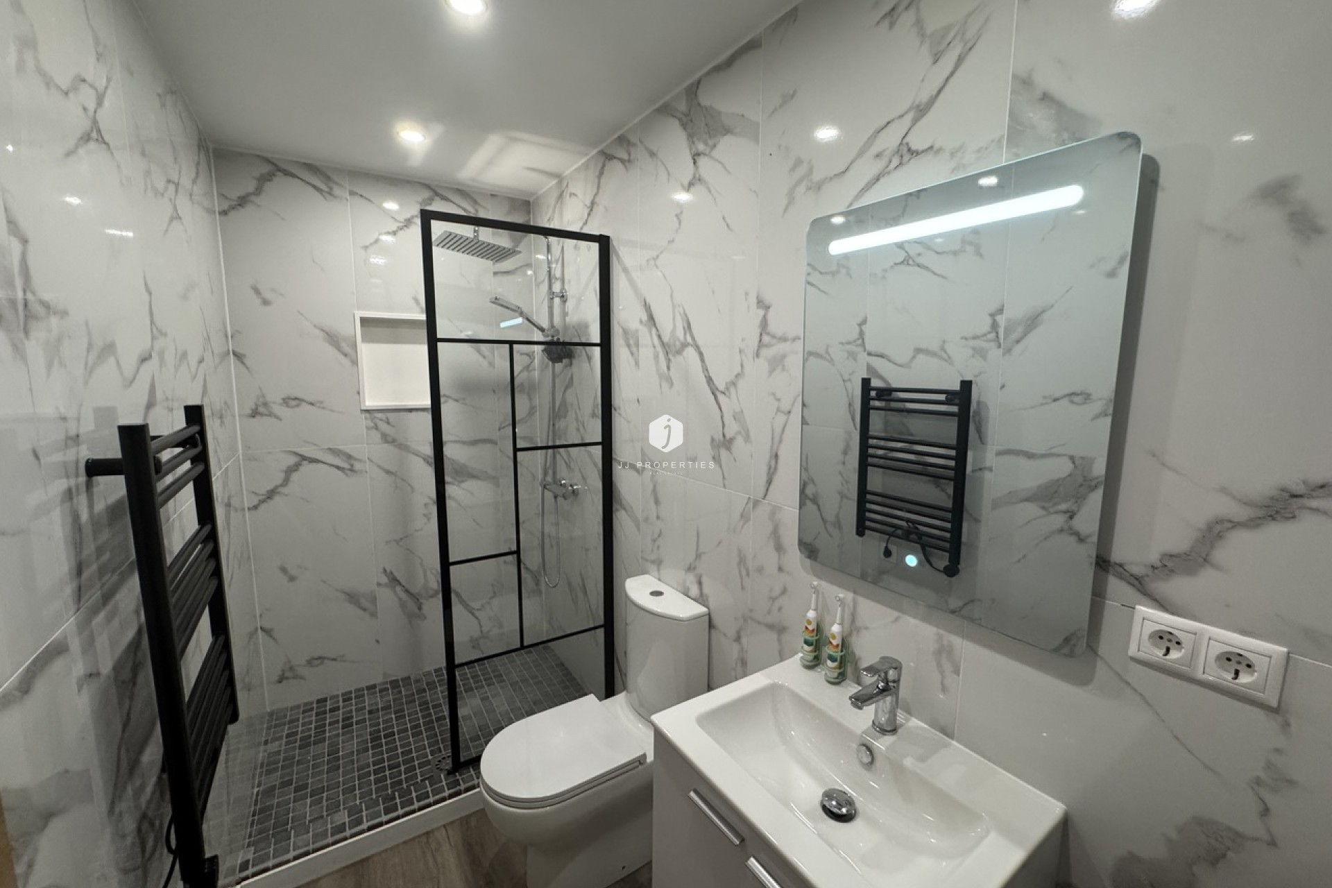 D'occasion - Chalet -
San Miguel de Salinas - Inland