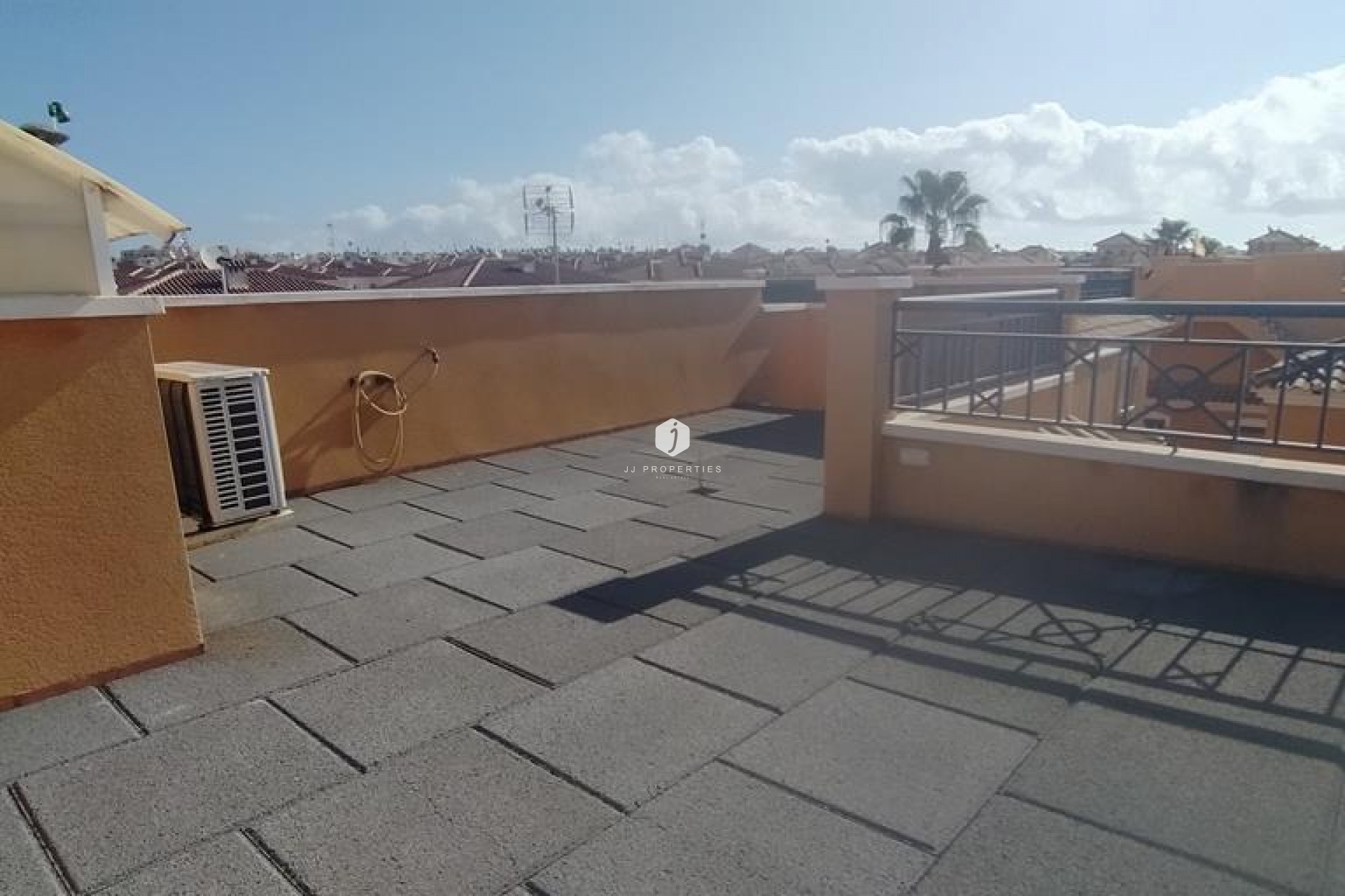 D'occasion - Chalet -
Torrevieja - AGUAS NUEVAS 25