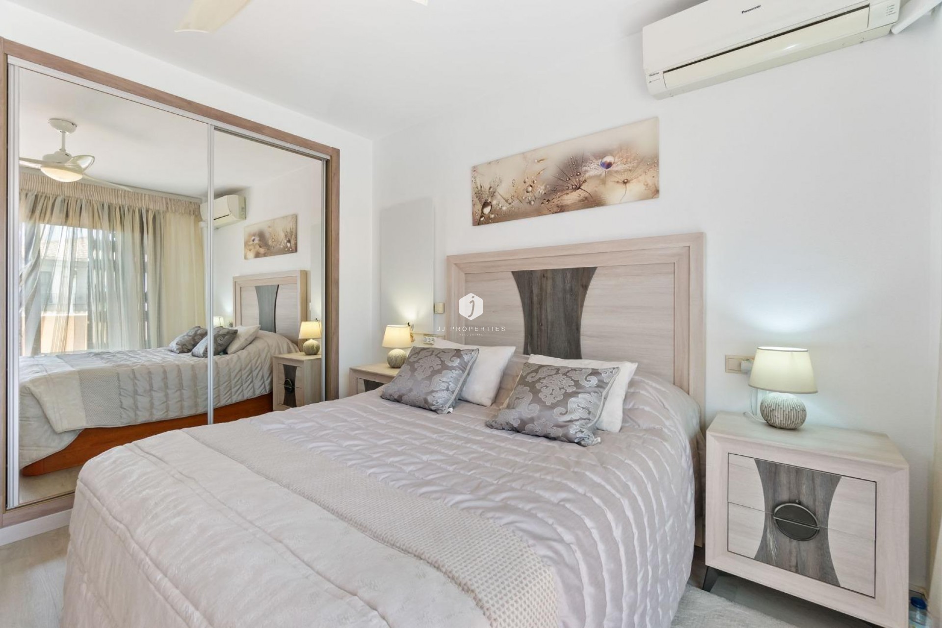 D'occasion - Chalet -
Torrevieja - aguas nuevas