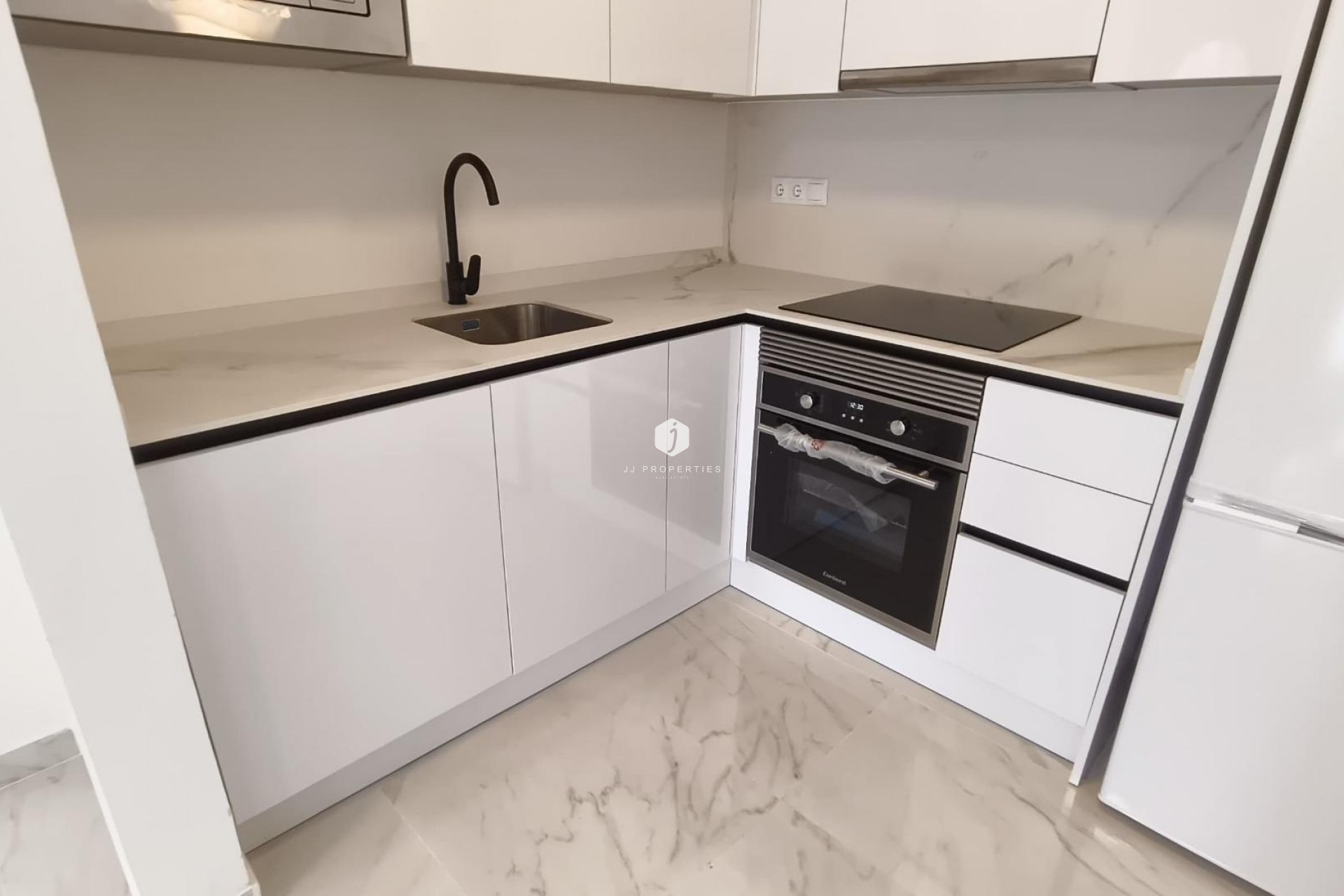 D'occasion - Chalet -
Torrevieja - aguas nuevas