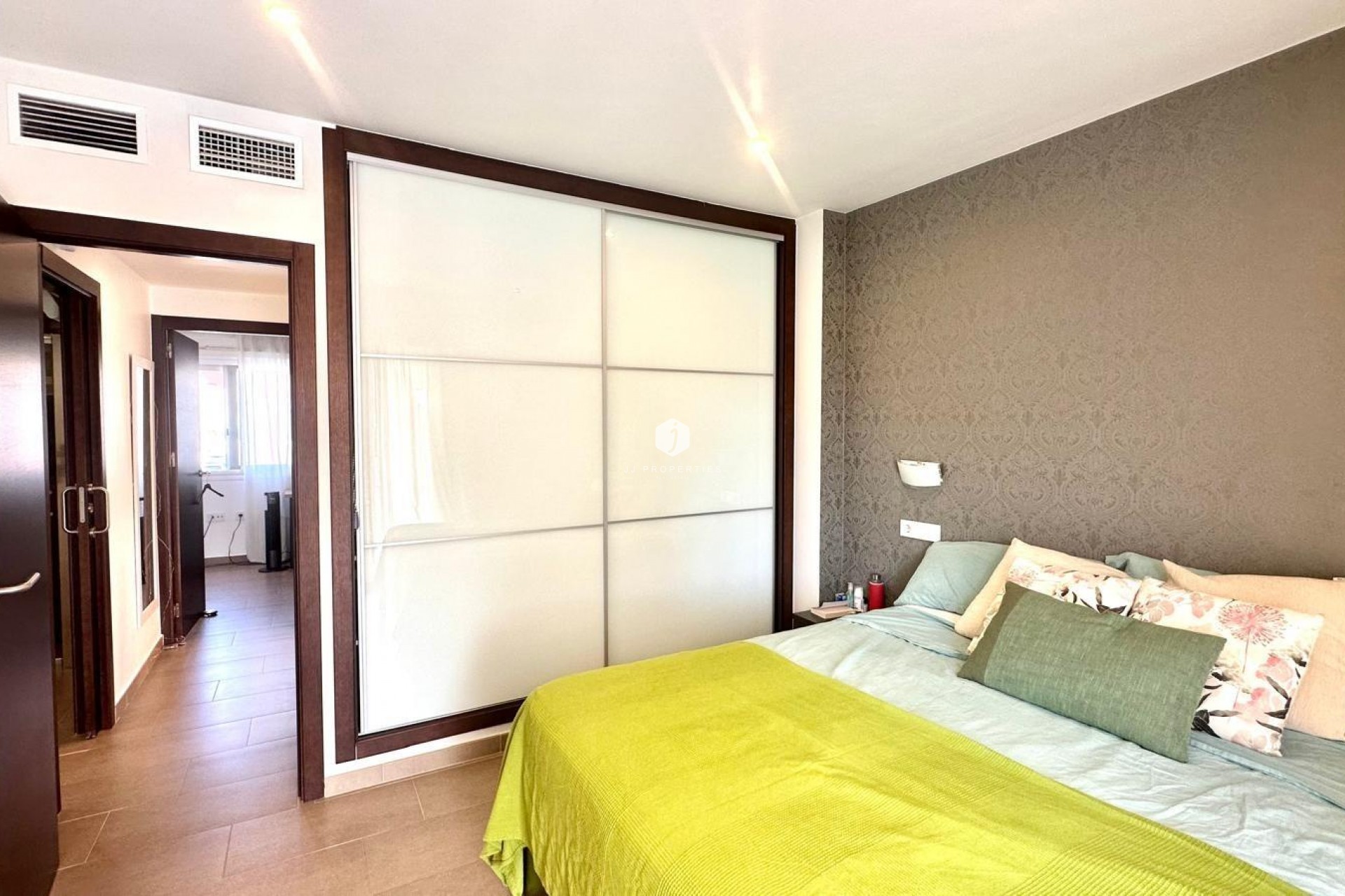 D'occasion - Chalet -
Torrevieja - aguas nuevas