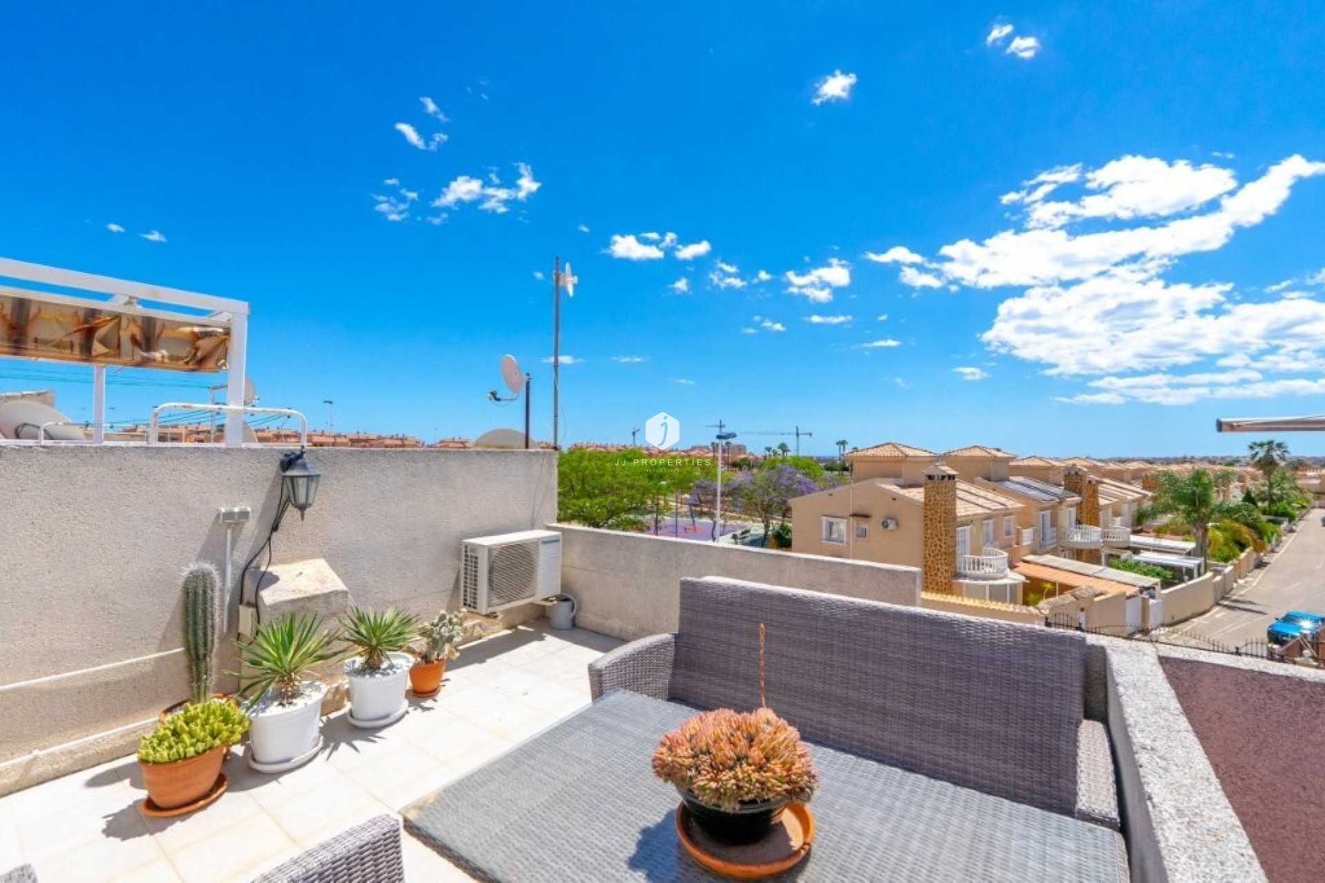 D'occasion - Chalet -
Torrevieja - aguas nuevas