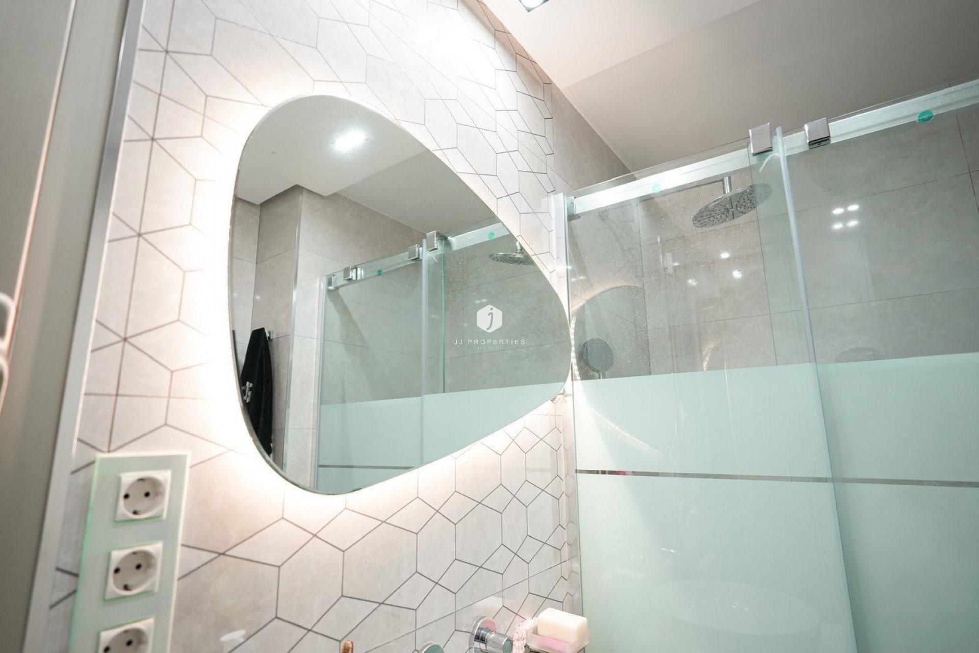 D'occasion - Chalet -
Torrevieja - aguas nuevas