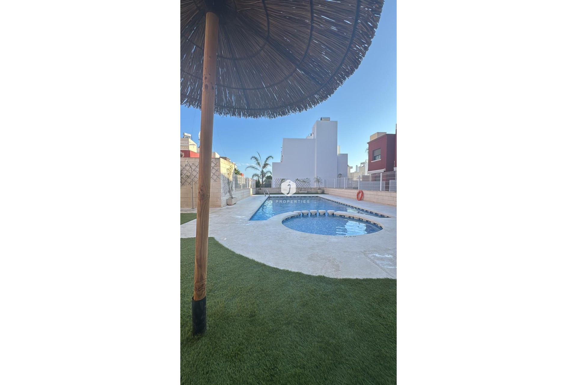 D'occasion - Chalet -
Torrevieja - Costa Blanca