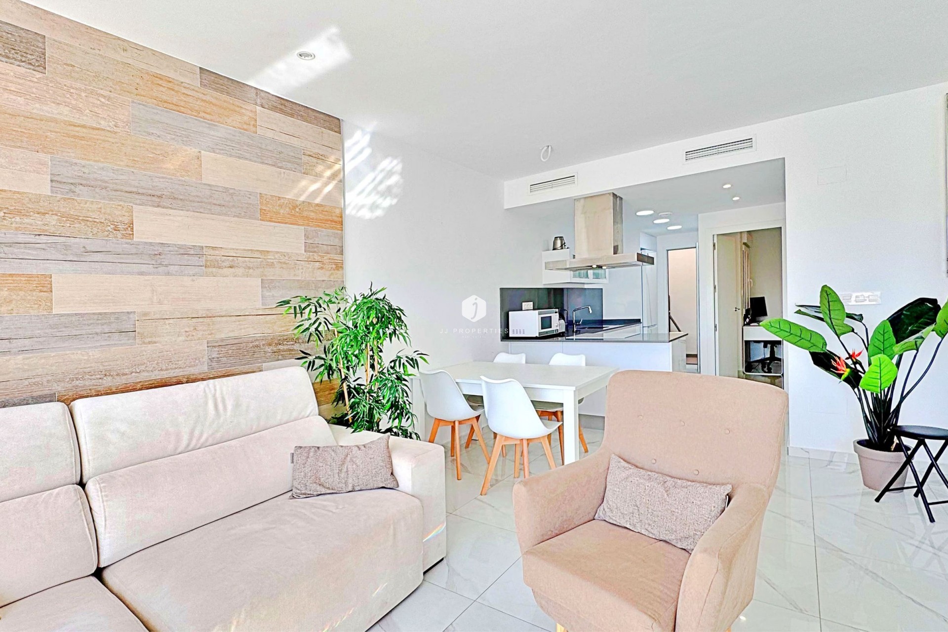 D'occasion - Chalet -
Torrevieja - Costa Blanca