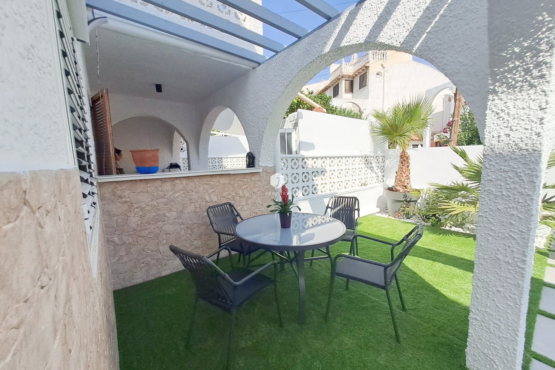 D'occasion - Chalet -
Torrevieja - Costa Blanca