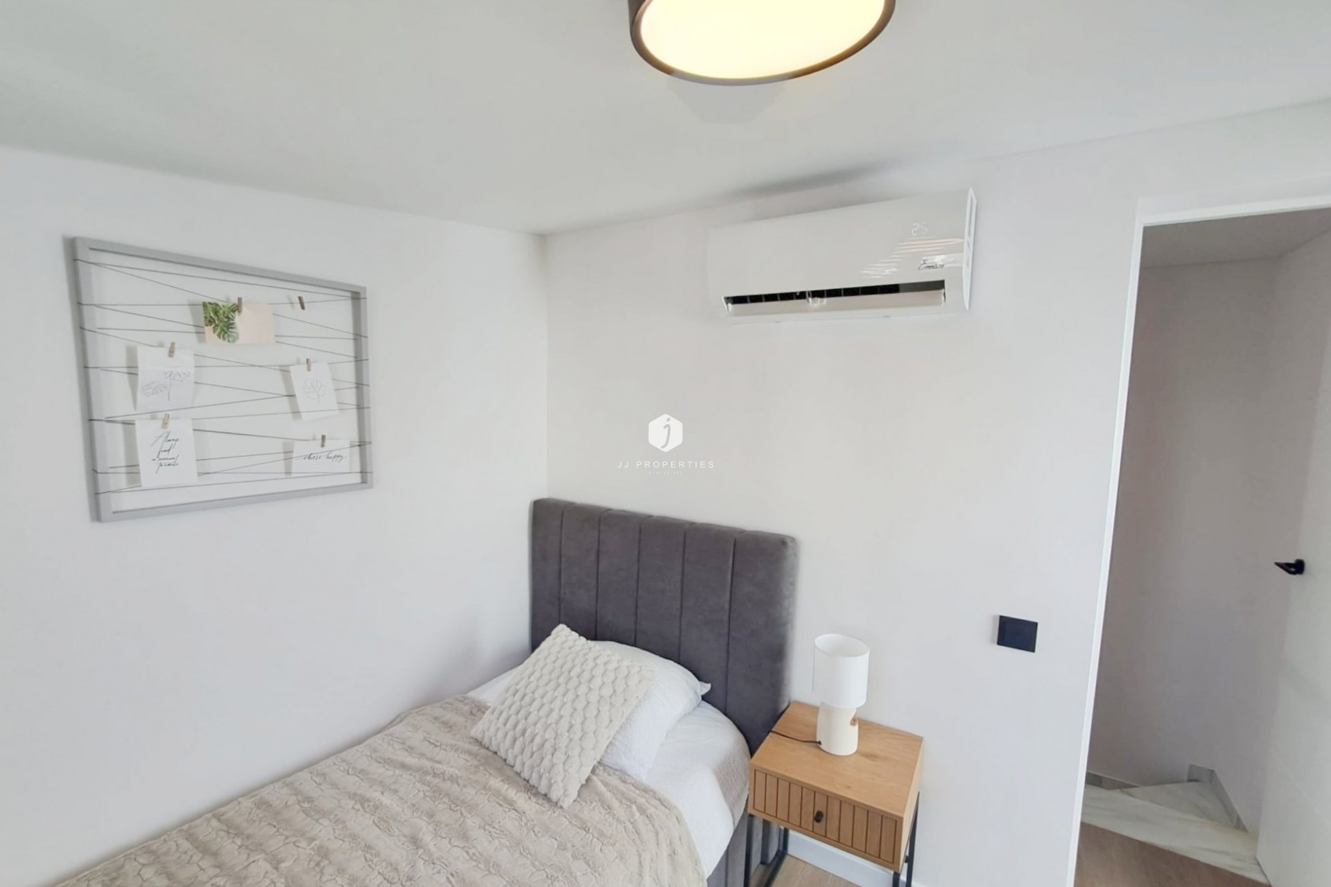 D'occasion - Chalet -
Torrevieja - Costa Blanca