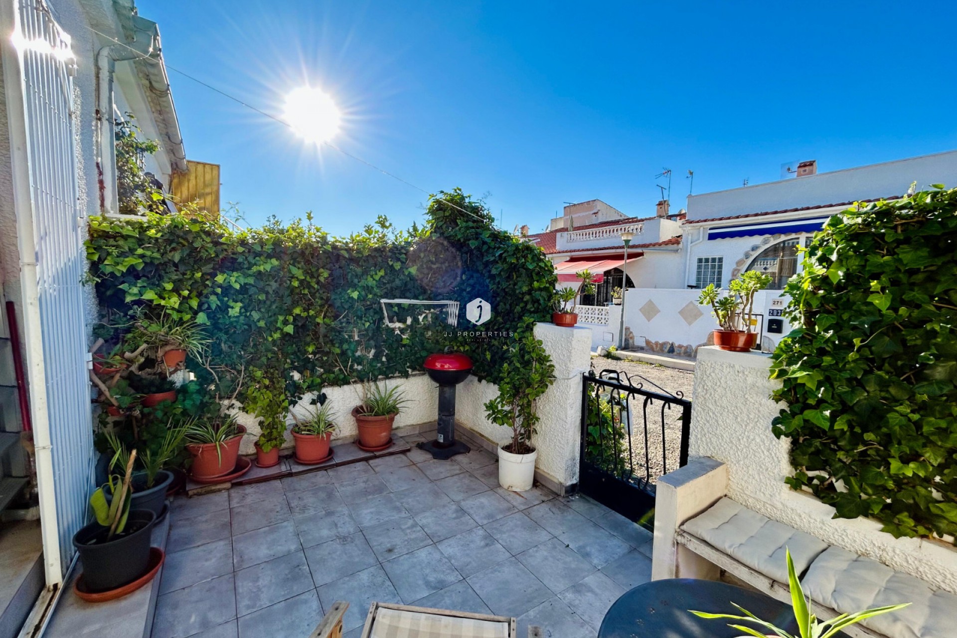 D'occasion - Chalet -
Torrevieja - Costa Blanca