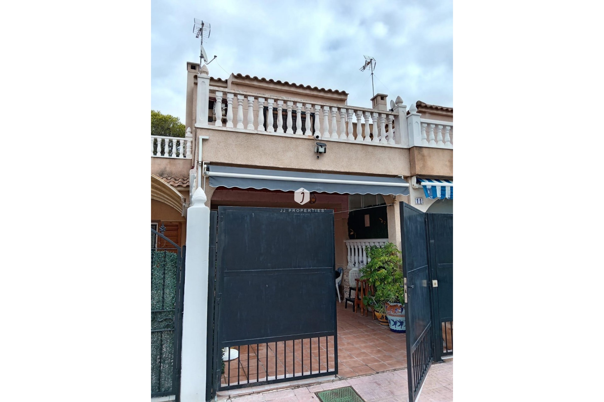 D'occasion - Chalet -
Torrevieja - Costa Blanca