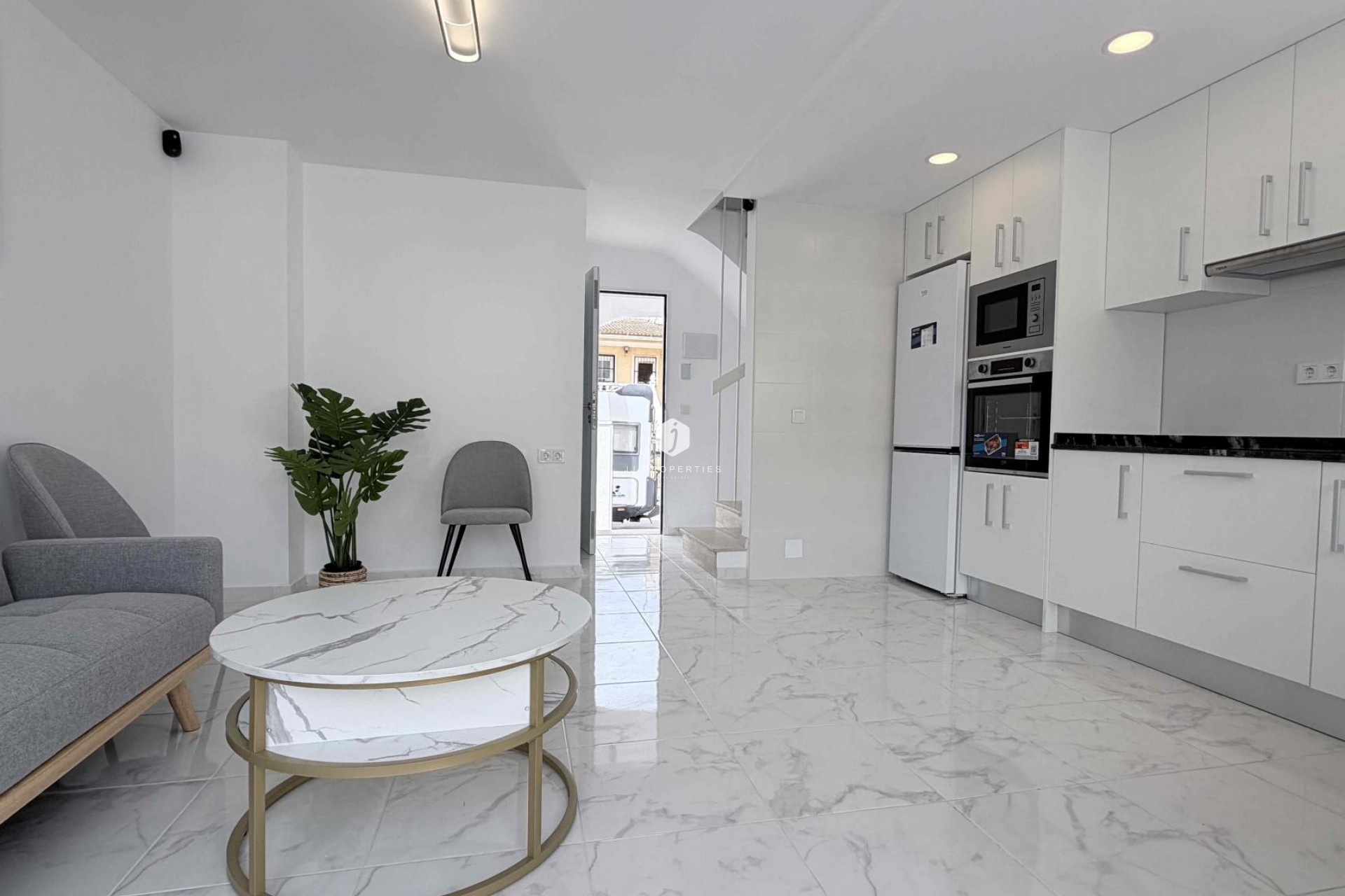 D'occasion - Chalet -
Torrevieja - Costa Blanca