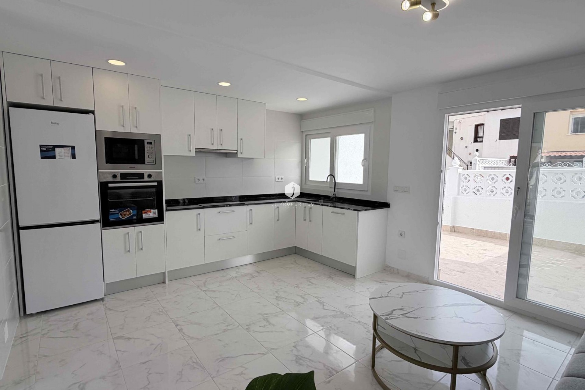 D'occasion - Chalet -
Torrevieja - Costa Blanca