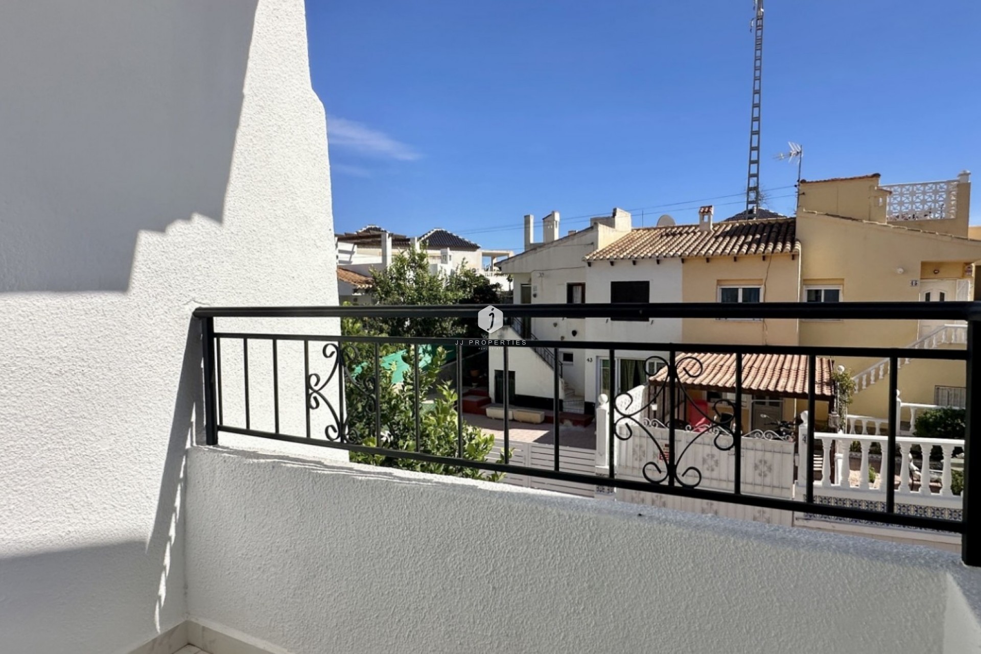 D'occasion - Chalet -
Torrevieja - Costa Blanca