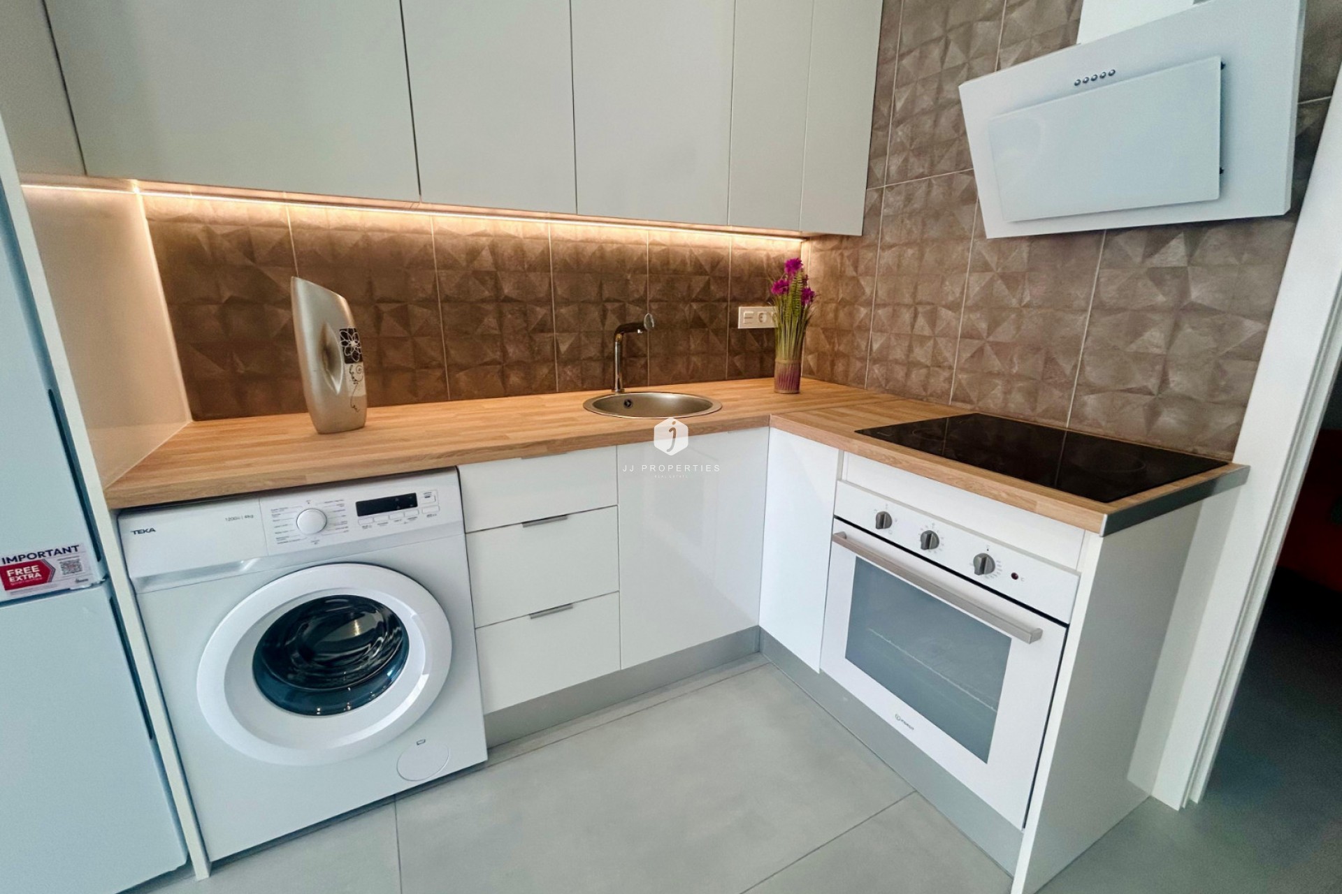 D'occasion - Chalet -
Torrevieja - Costa Blanca