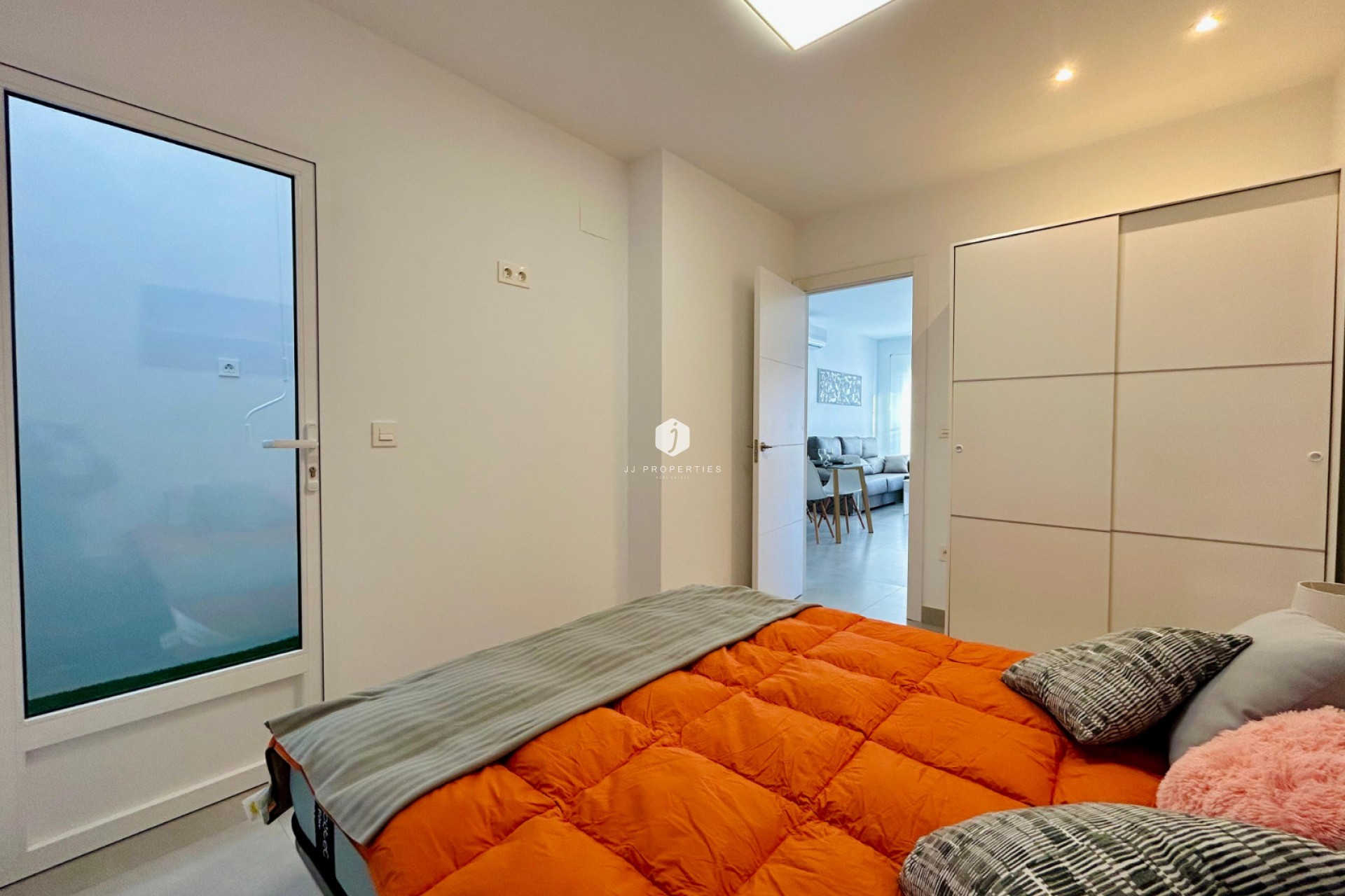 D'occasion - Chalet -
Torrevieja - Costa Blanca