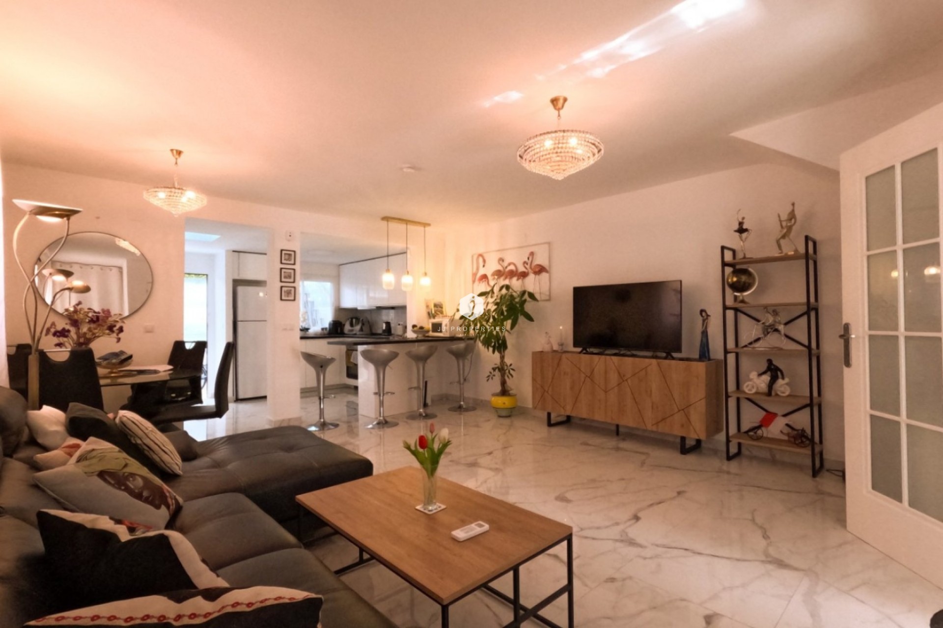 D'occasion - Chalet -
Torrevieja - Costa Blanca