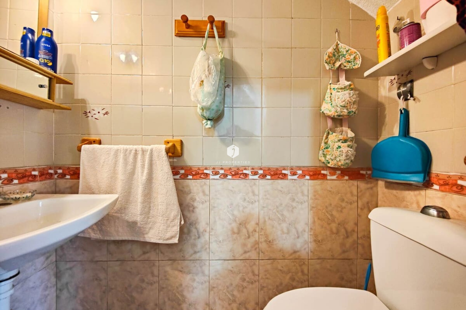 D'occasion - Chalet -
Torrevieja - Costa Blanca