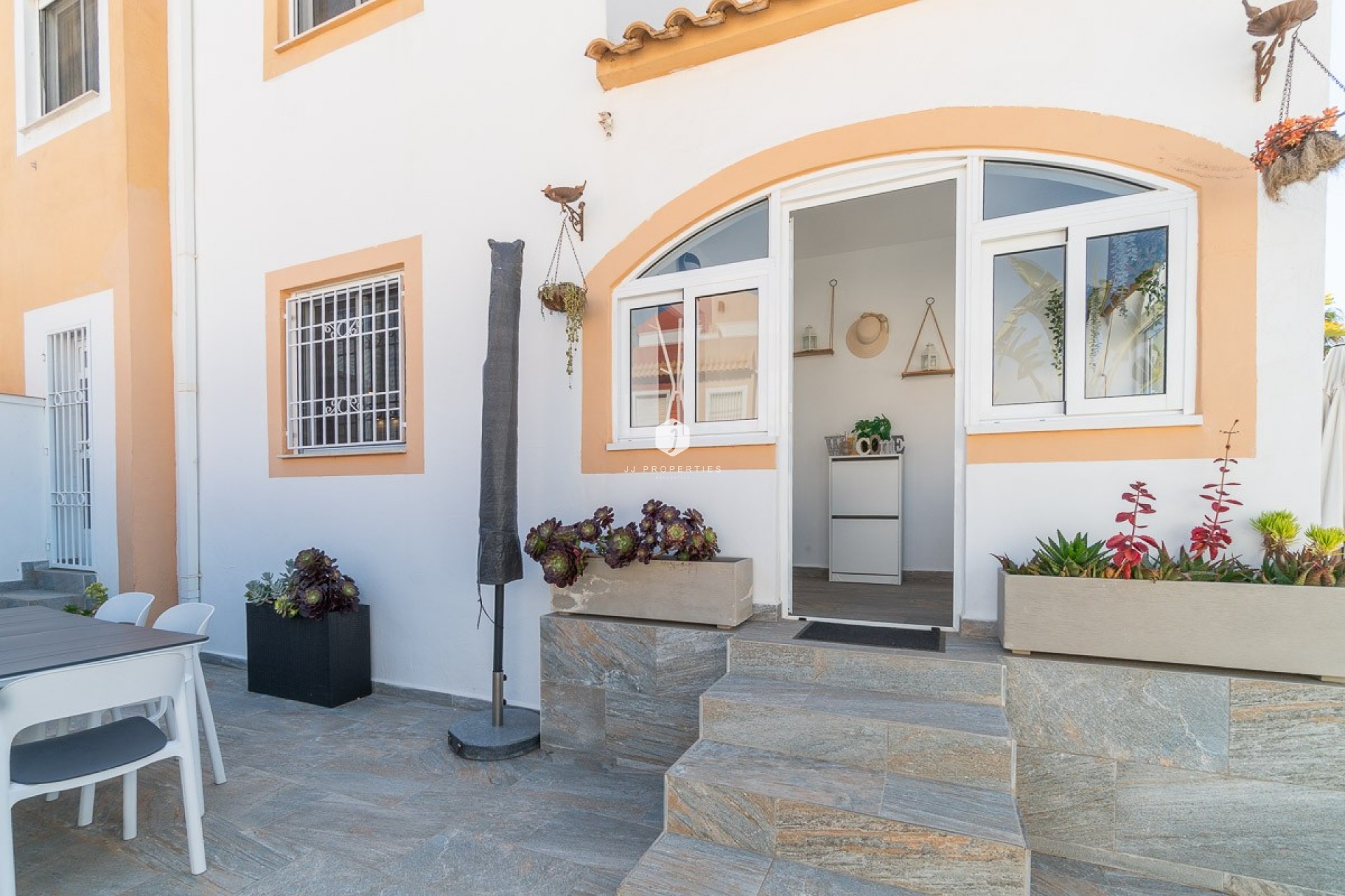 D'occasion - Chalet -
Torrevieja - Costa Blanca