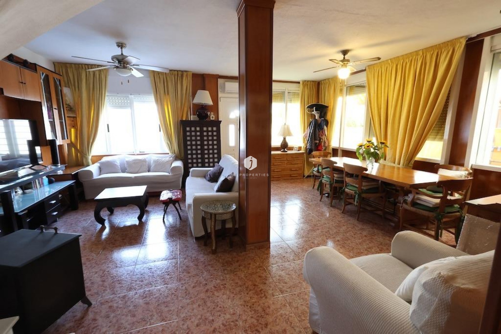 D'occasion - Chalet -
Torrevieja - Costa Blanca