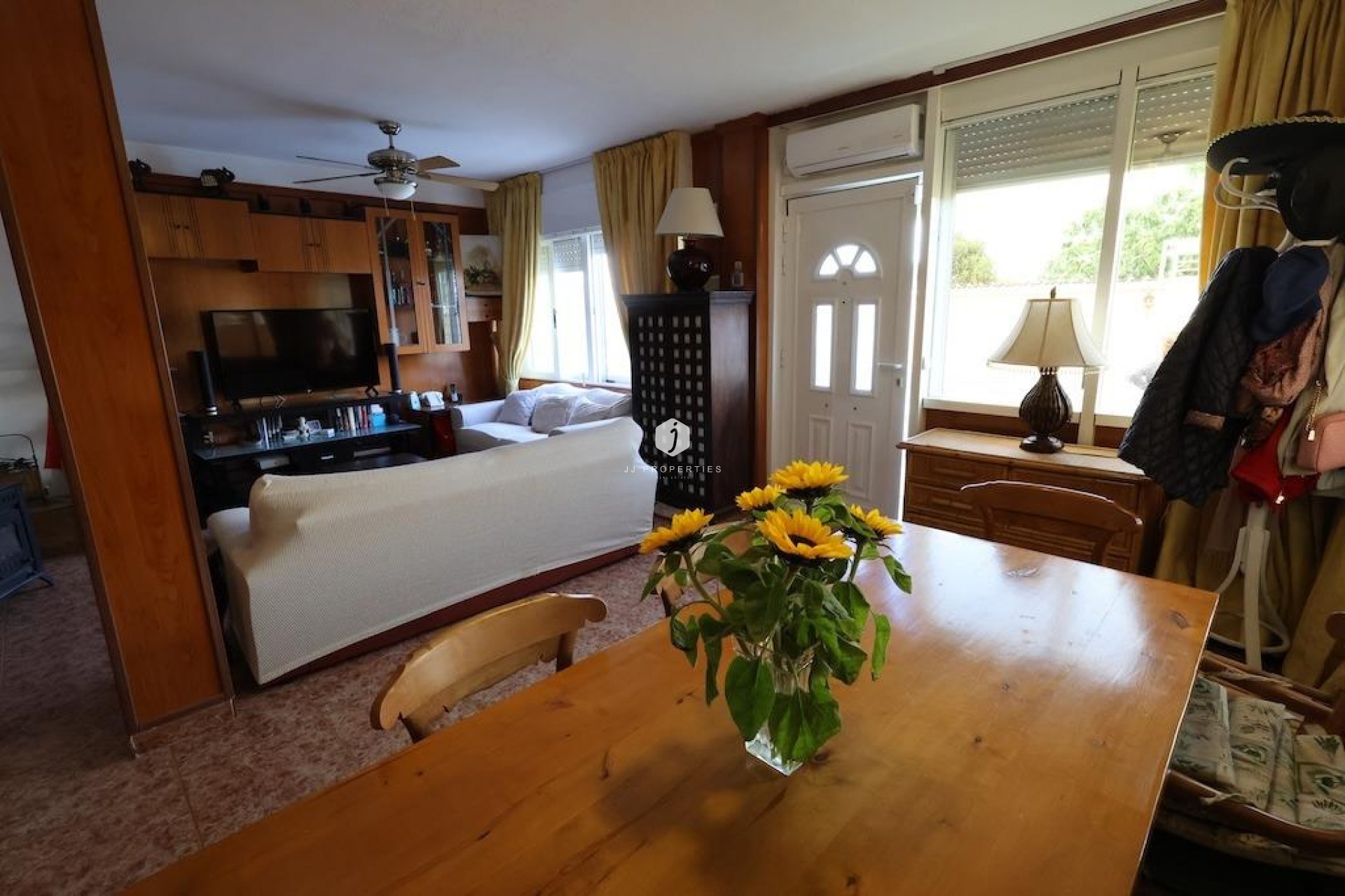 D'occasion - Chalet -
Torrevieja - Costa Blanca