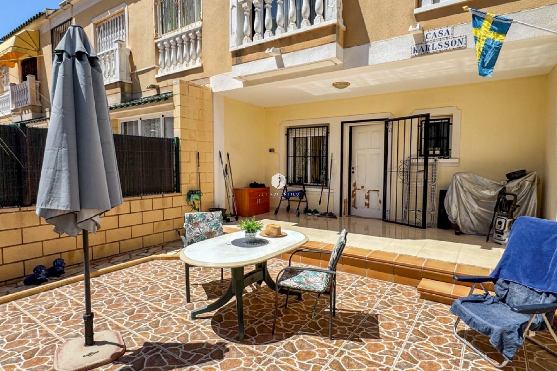 D'occasion - Chalet -
Torrevieja - Costa Blanca