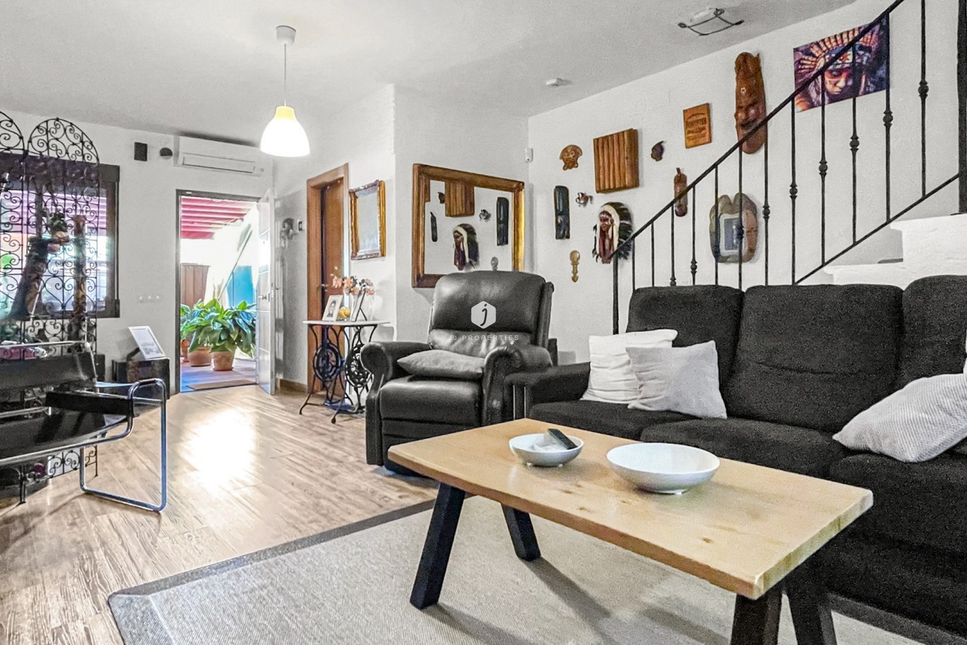 D'occasion - Chalet -
Torrevieja - Costa Blanca