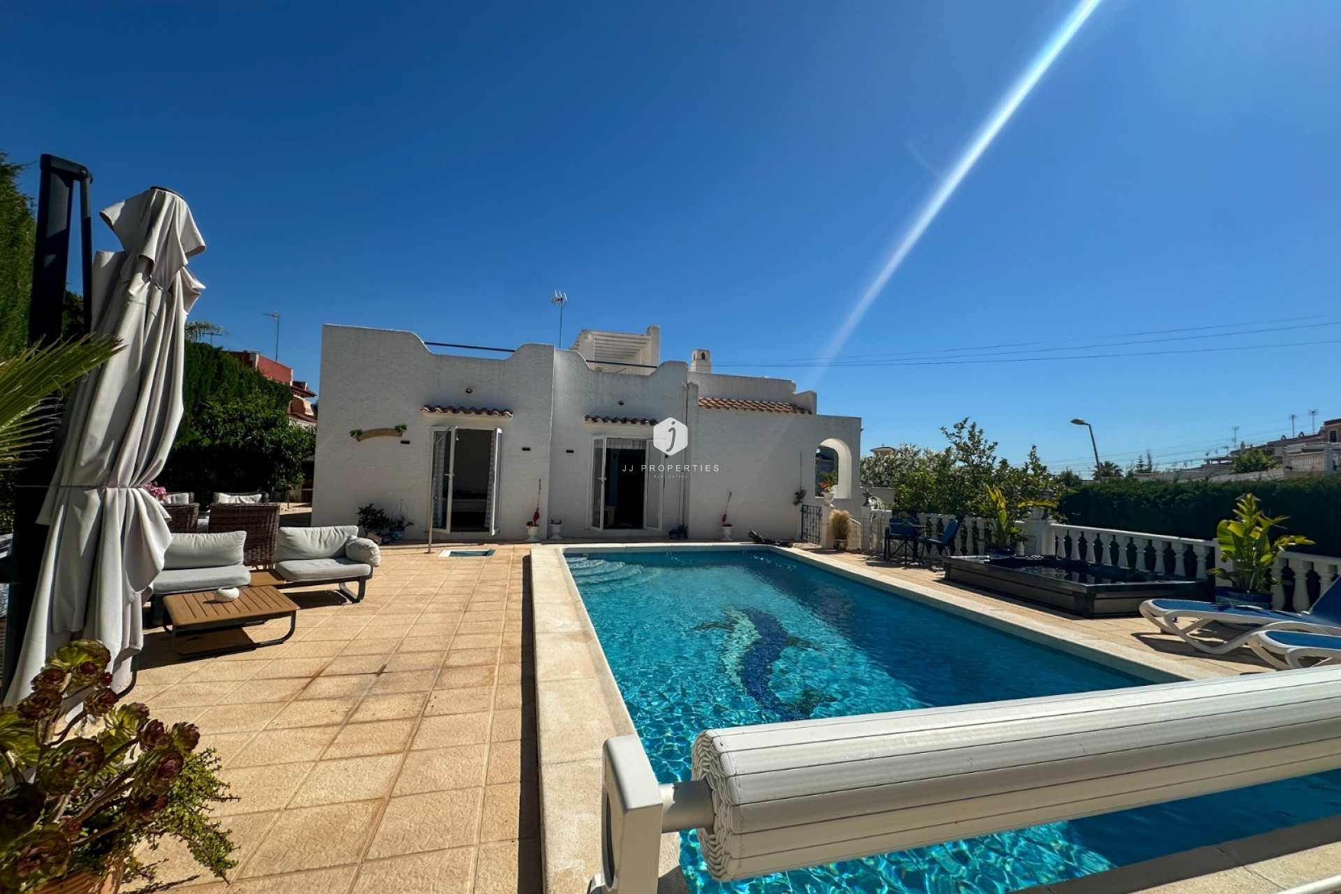D'occasion - Chalet -
Torrevieja - Costa Blanca