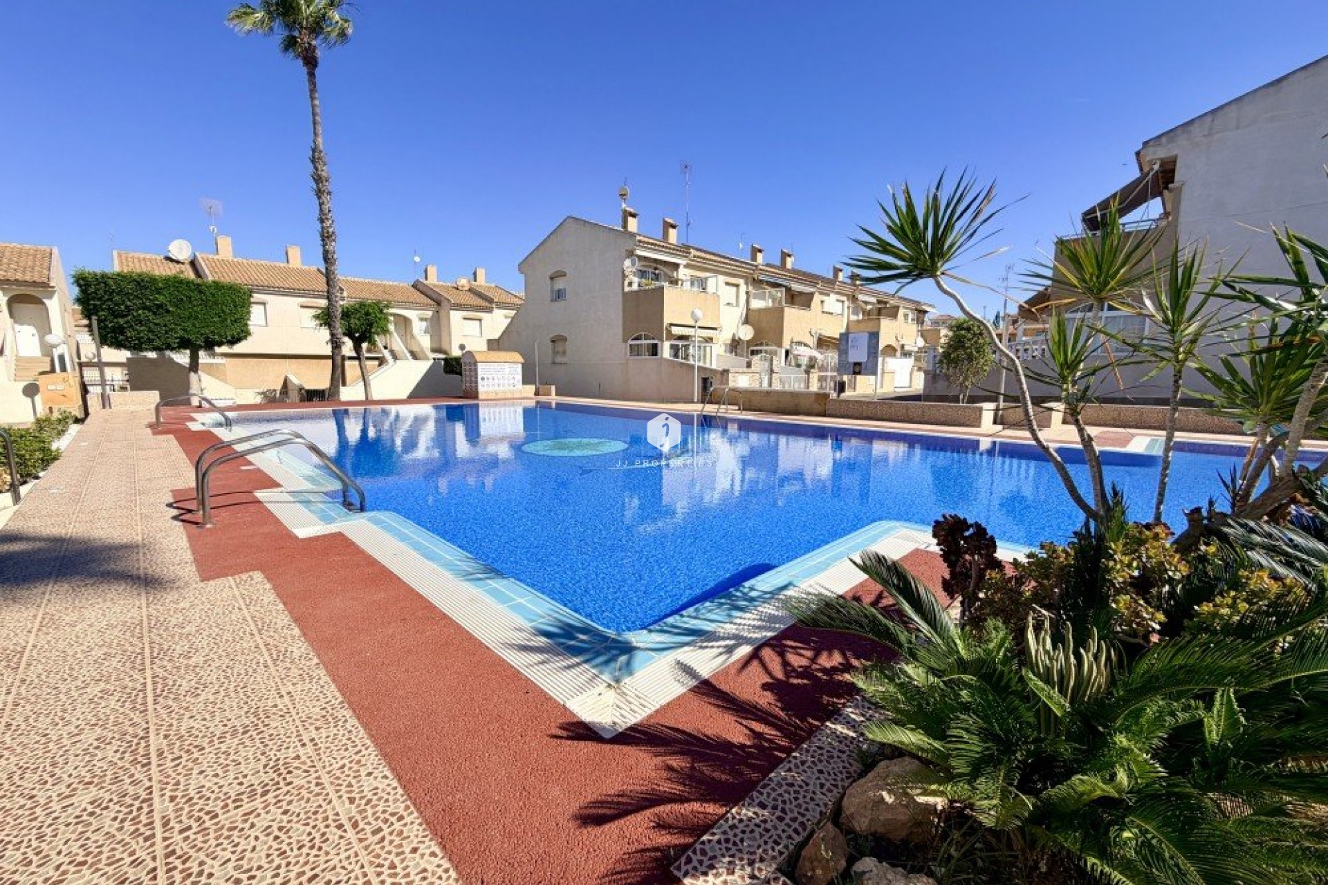 D'occasion - Chalet -
Torrevieja - Costa Blanca