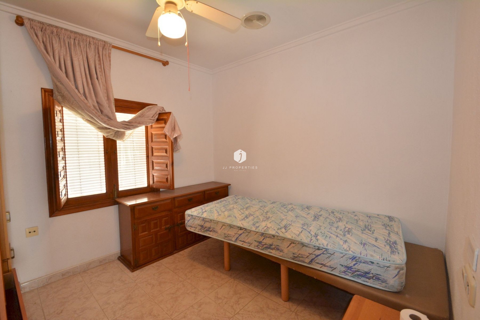 D'occasion - Chalet -
Torrevieja - Costa Blanca