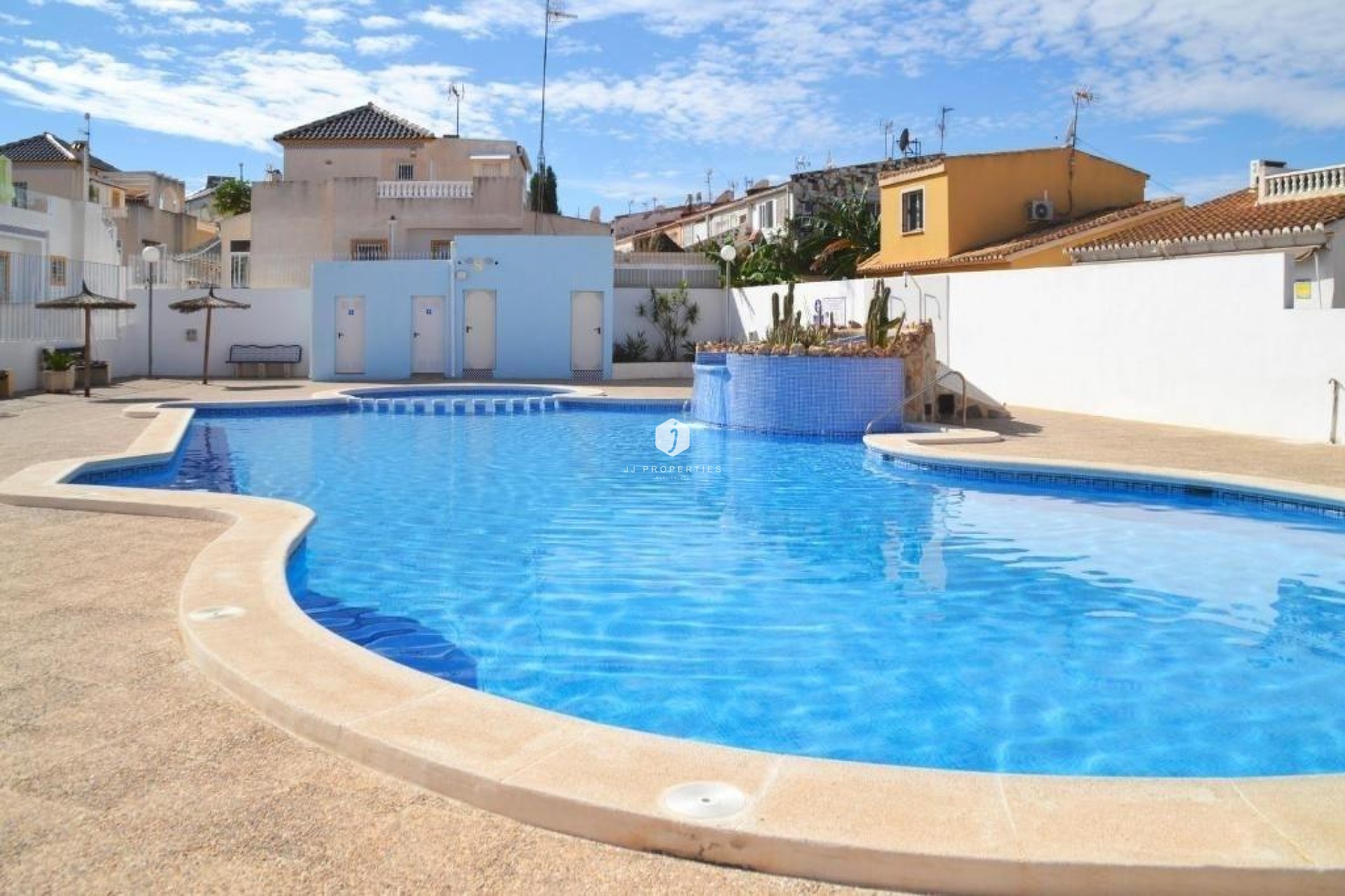 D'occasion - Chalet -
Torrevieja - Costa Blanca